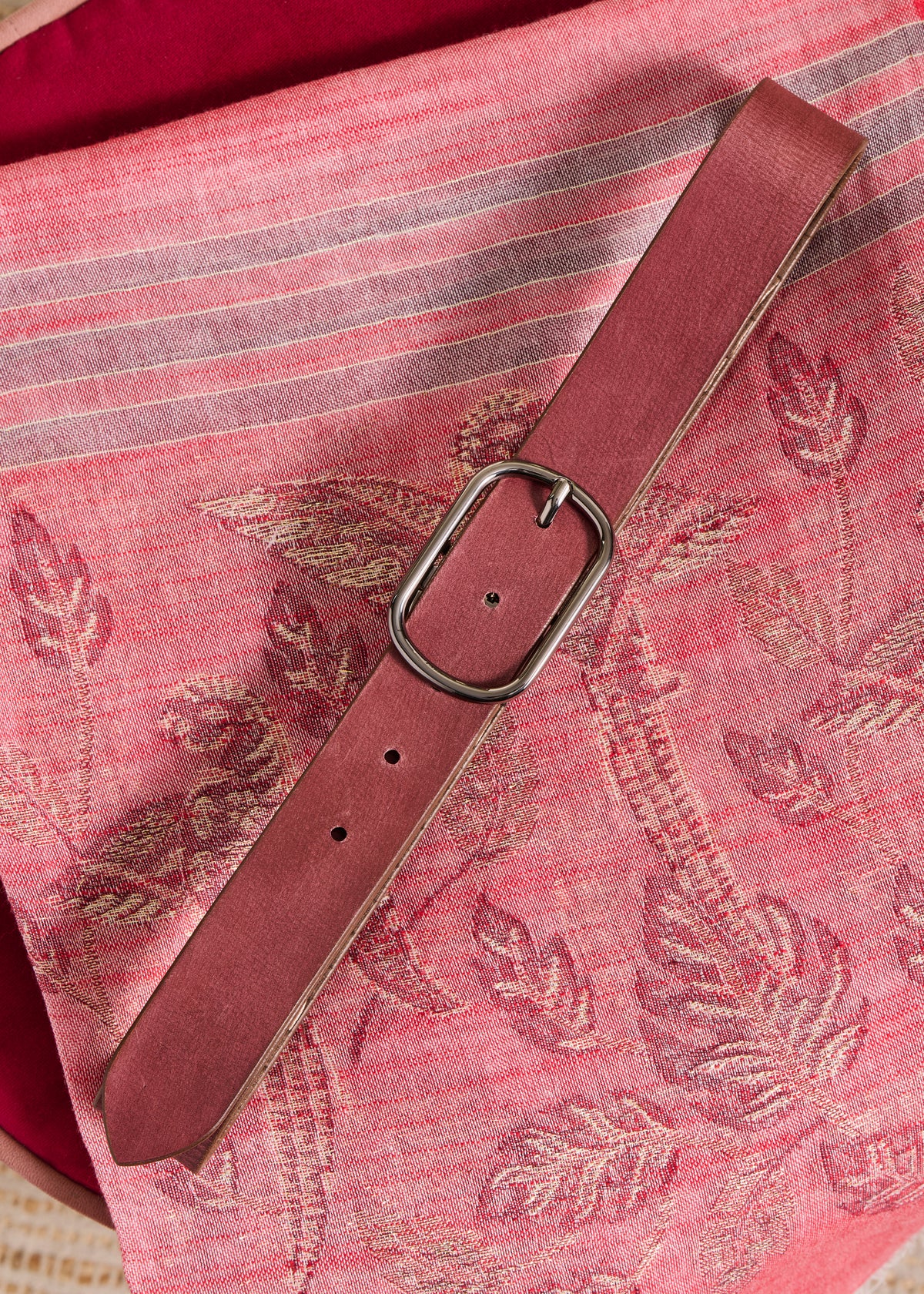 Wendbarer Gürtel aus Leder in Bordeaux und Gold