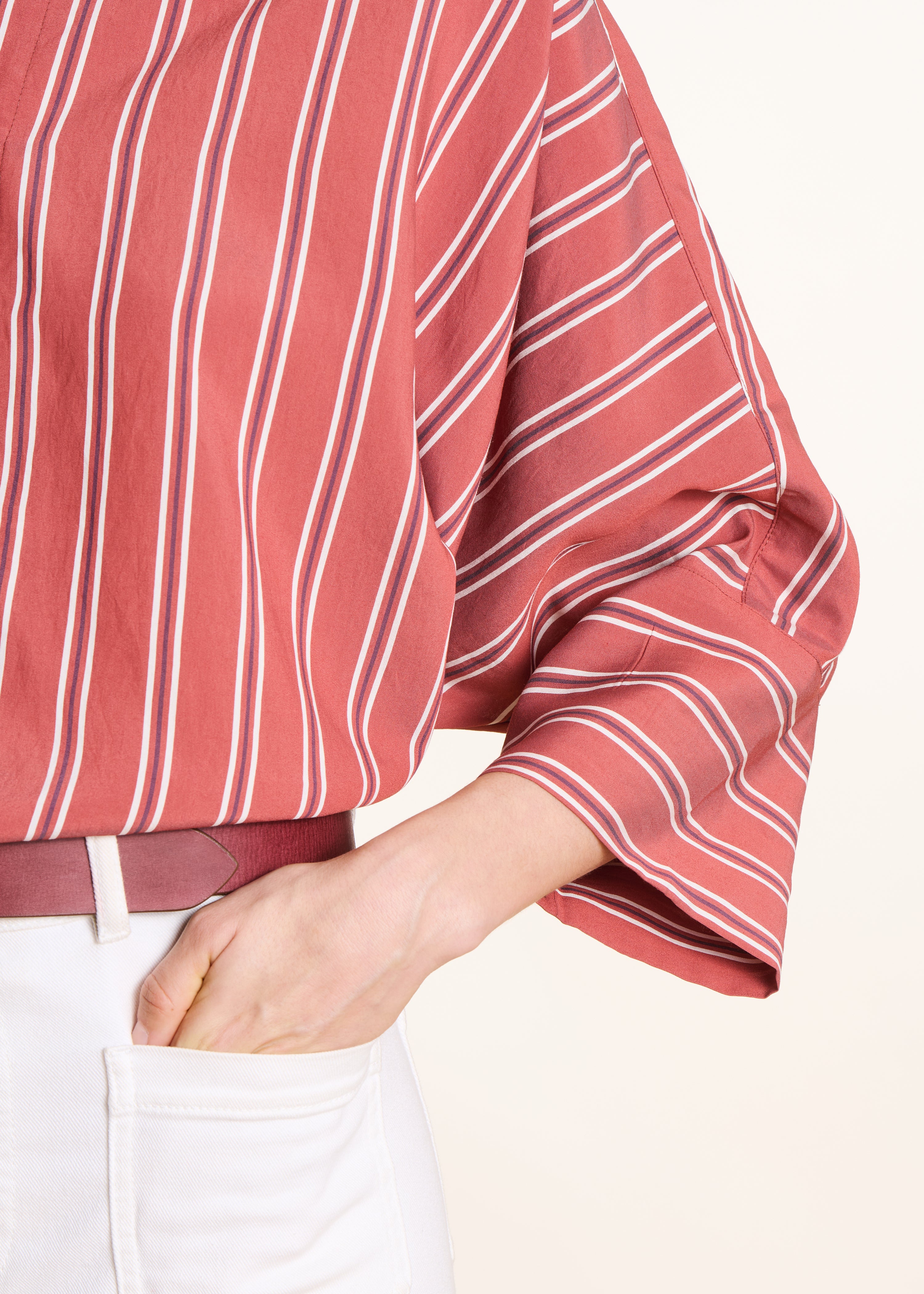 Rotes Oversize-Hemd aus gestreifter Popeline