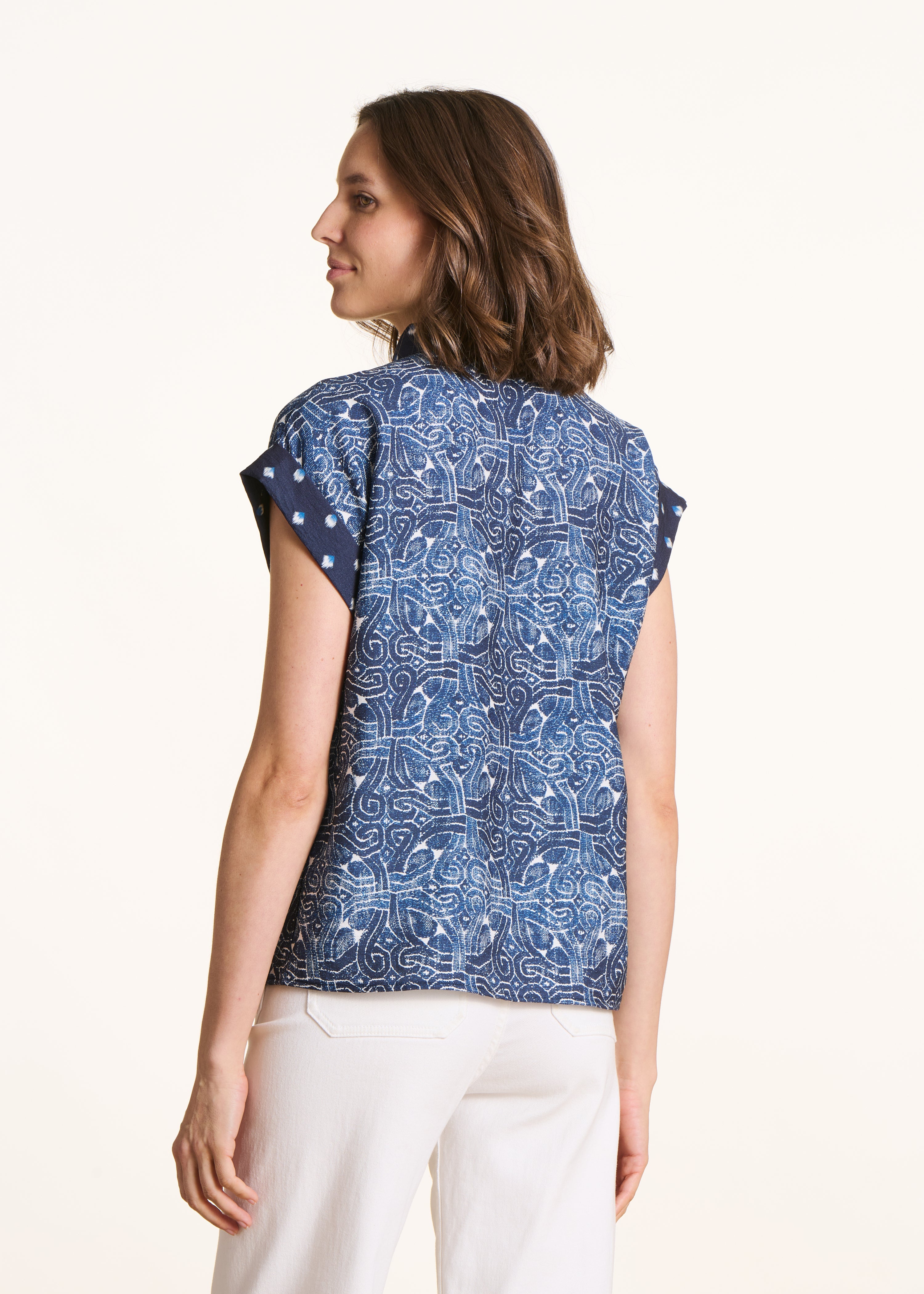 Blauw overhemd met korte mouwen en patchwork prints