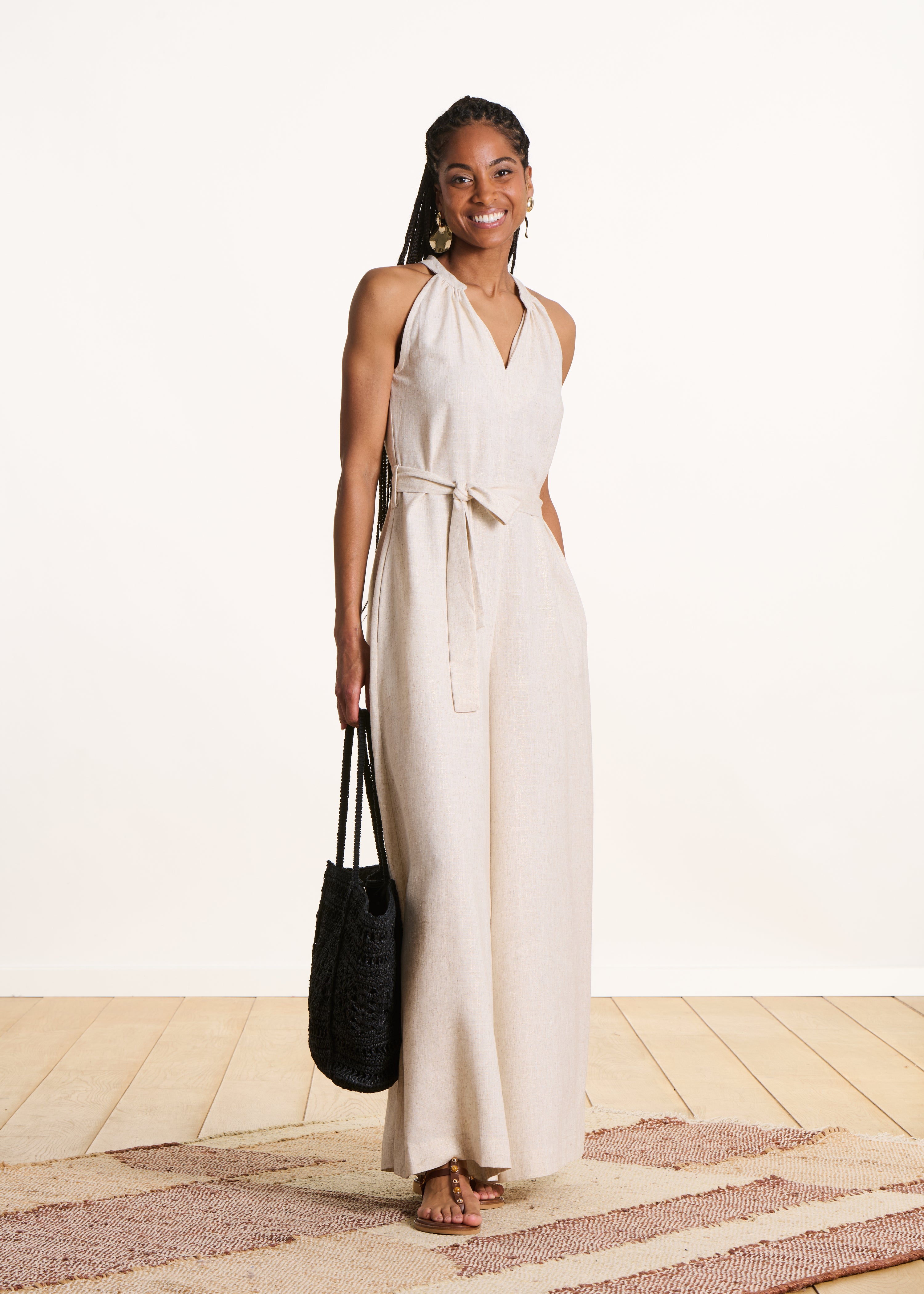 Ärmelloser Overall mit Hose in schimmerndem Beige