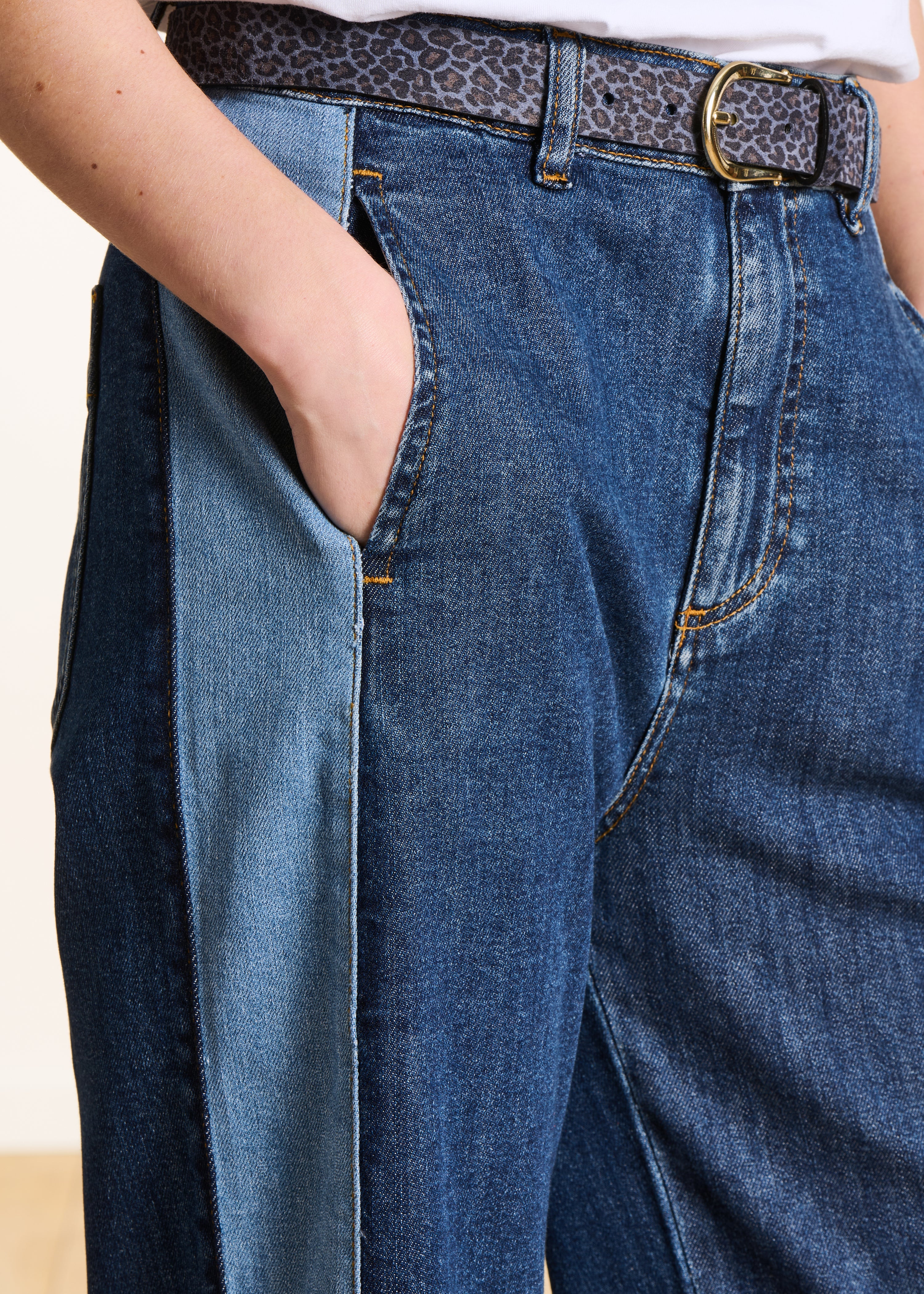 Jeans a gamba dritta bicolore in cotone biologico