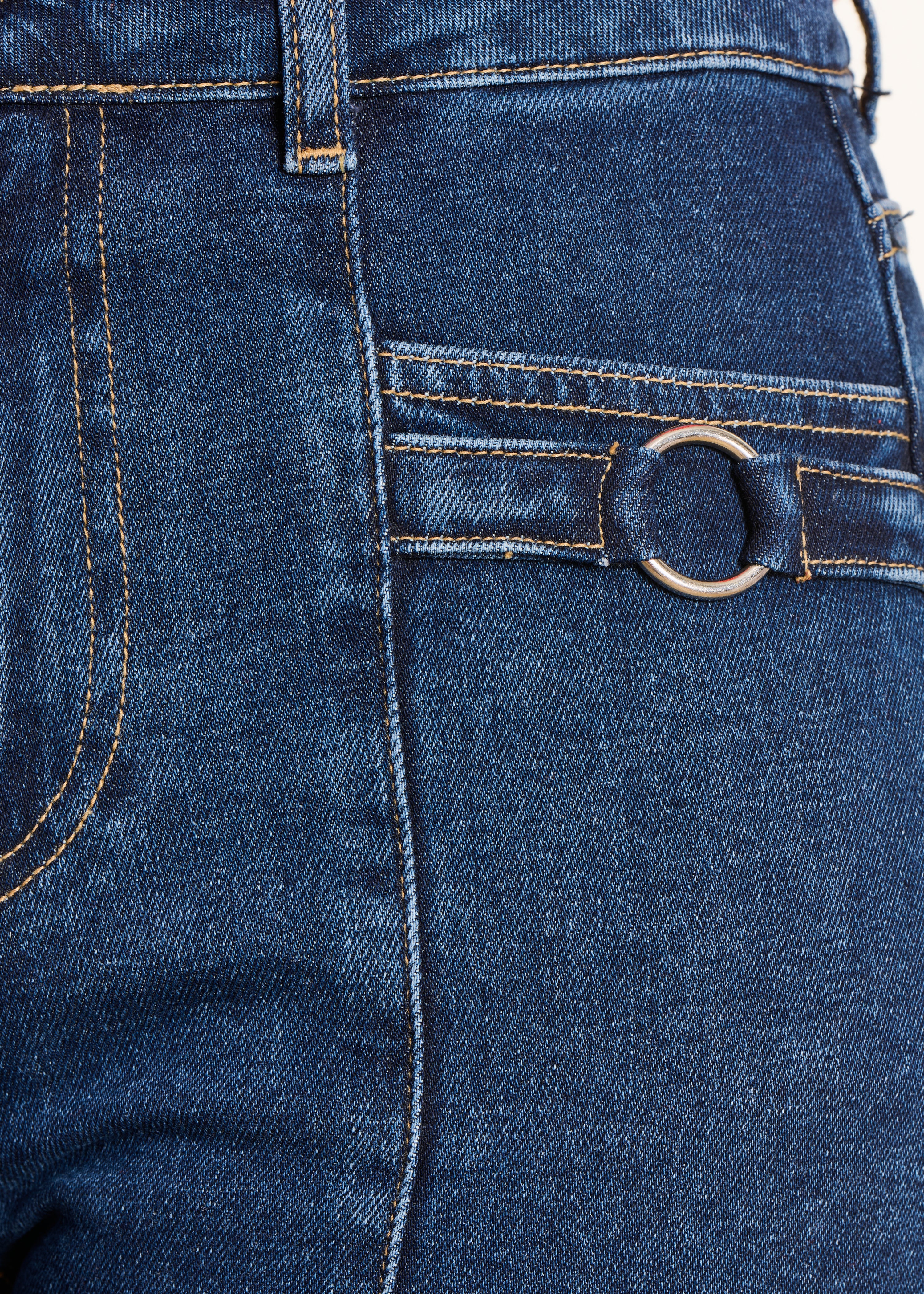 High-waisted flare jeans in organic cotton