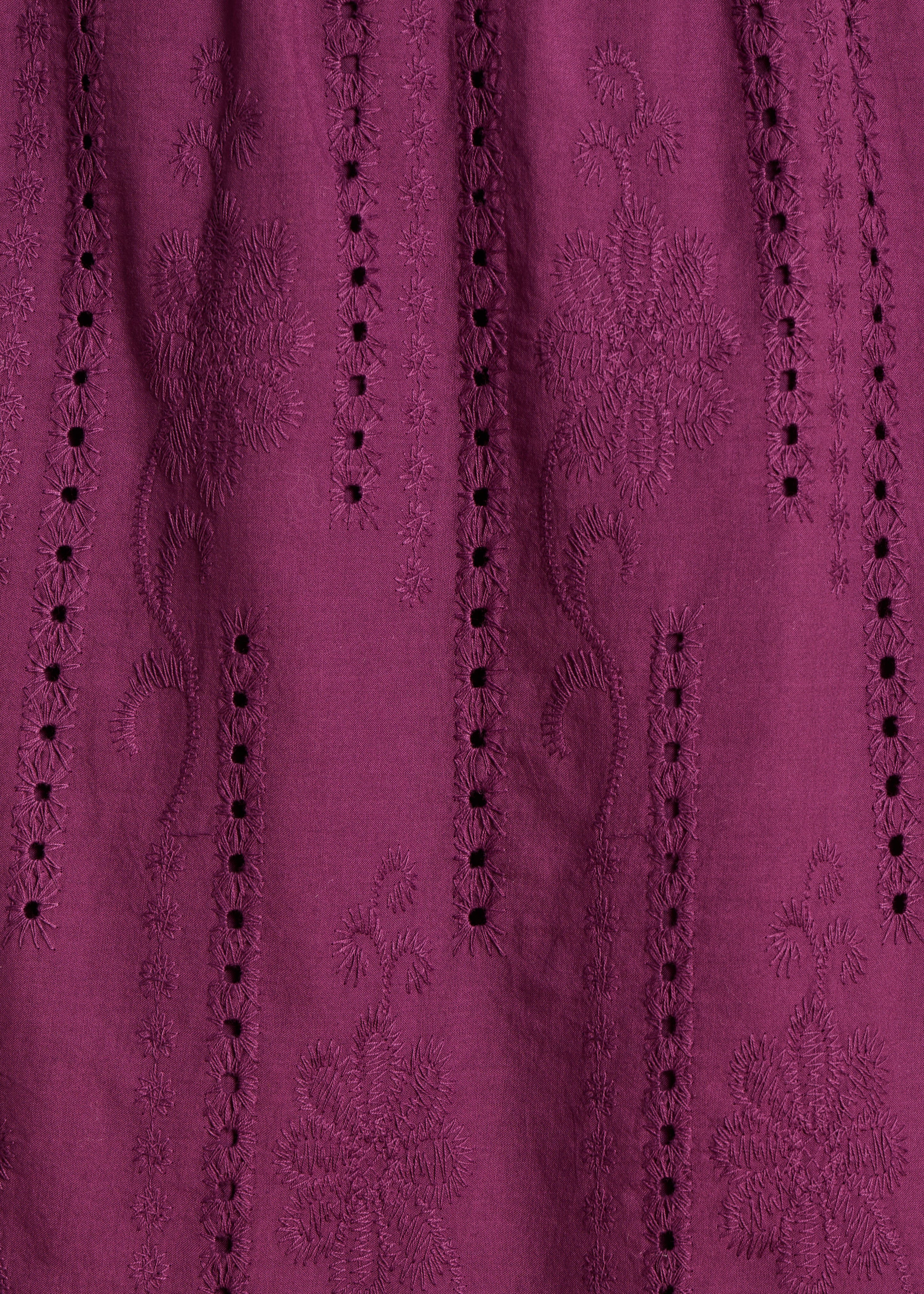 Jupe longue violette à volants en broderie anglaise