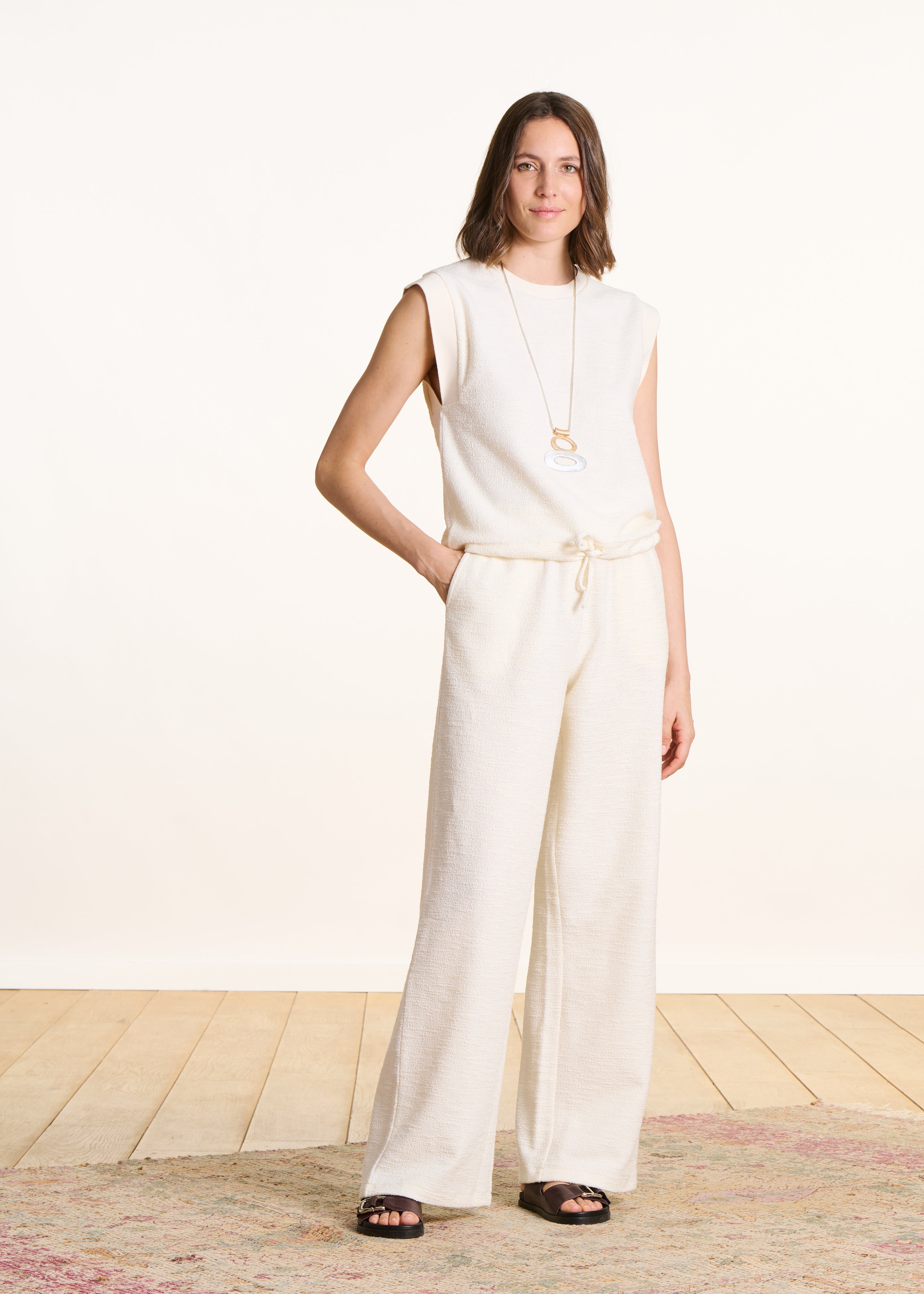 Pantalon large écru élastiqué en jersey