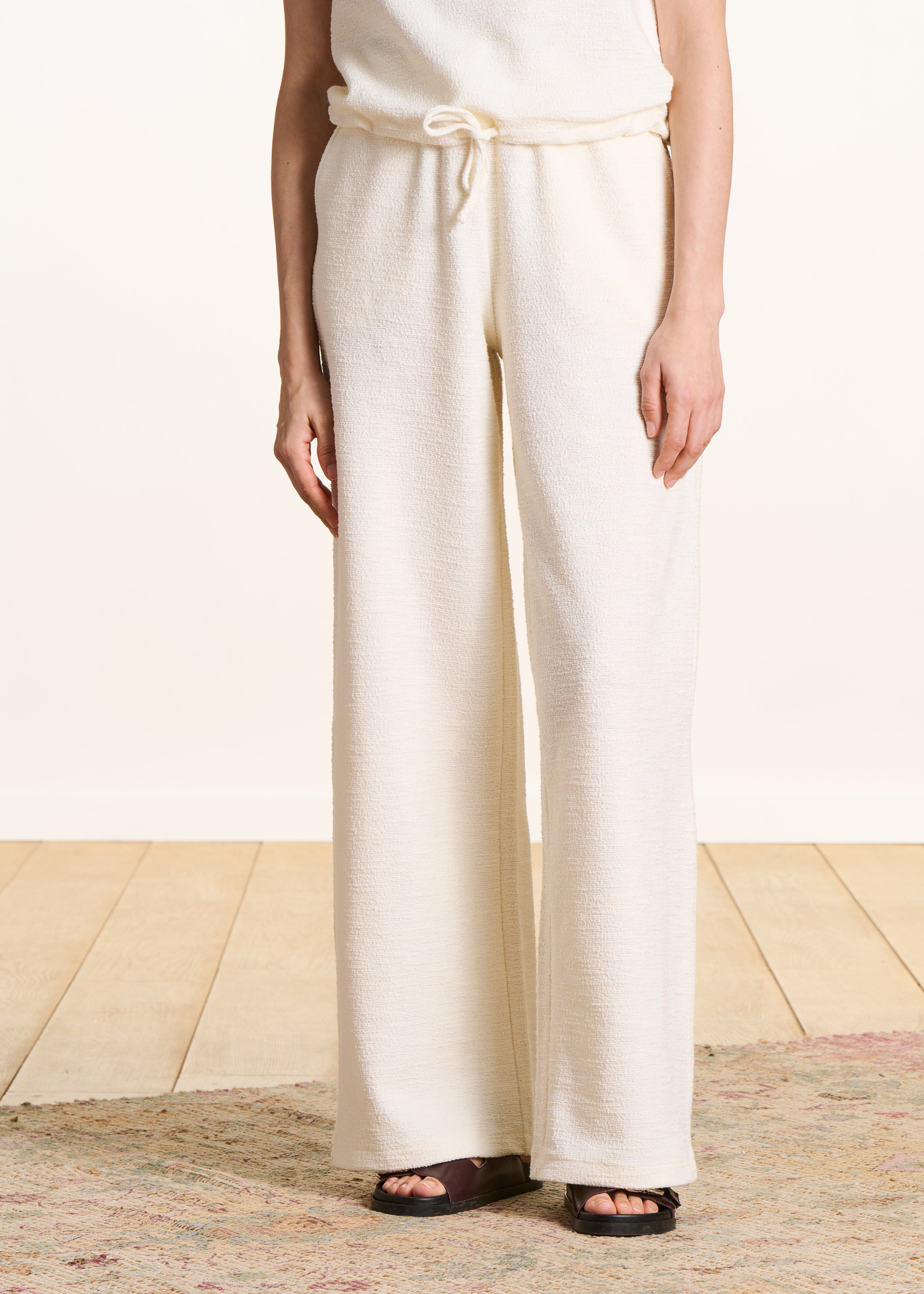 Pantalon large écru élastiqué en jersey
