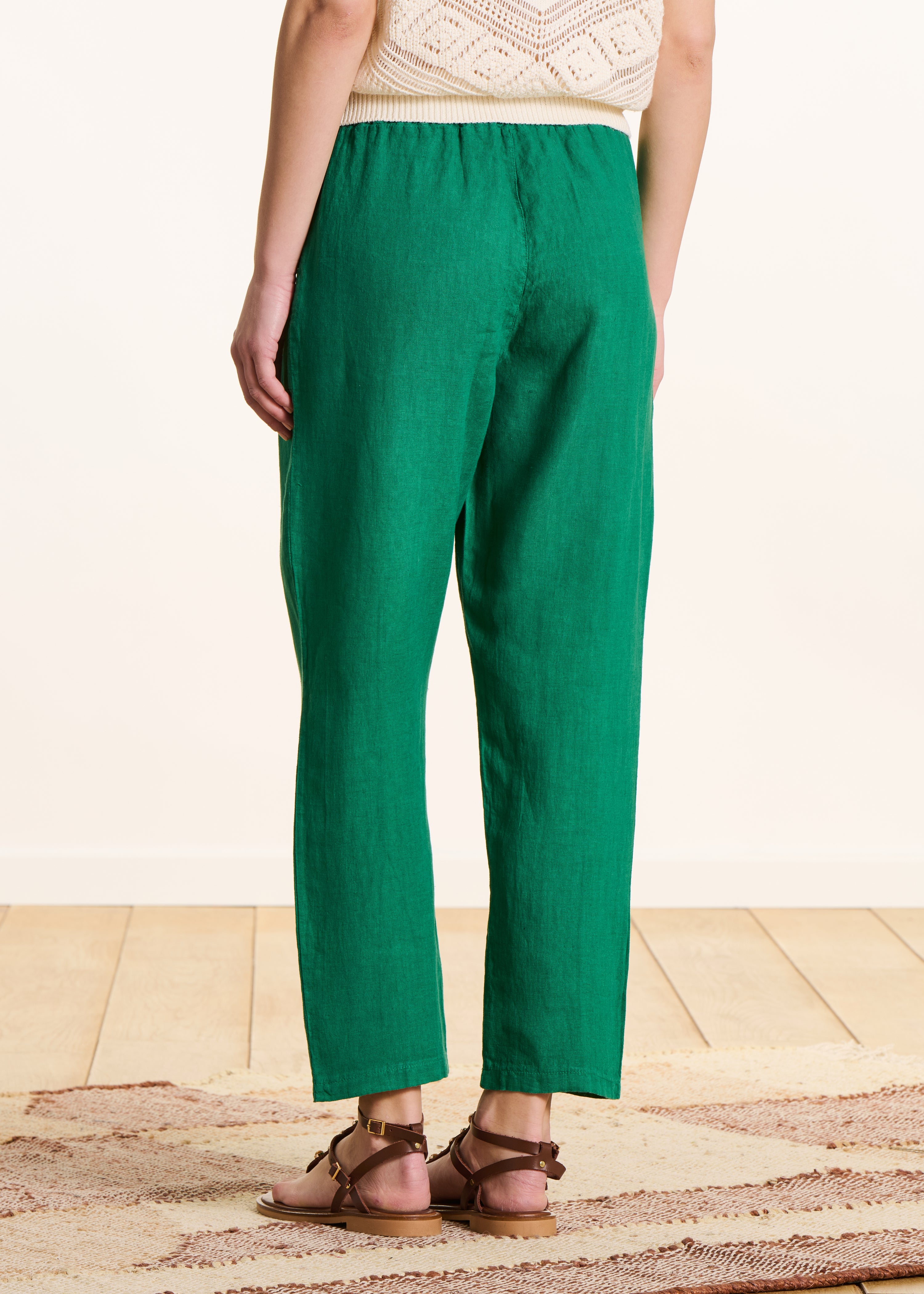 Pantaloni 7/8 in lino verde con vita elasticizzata