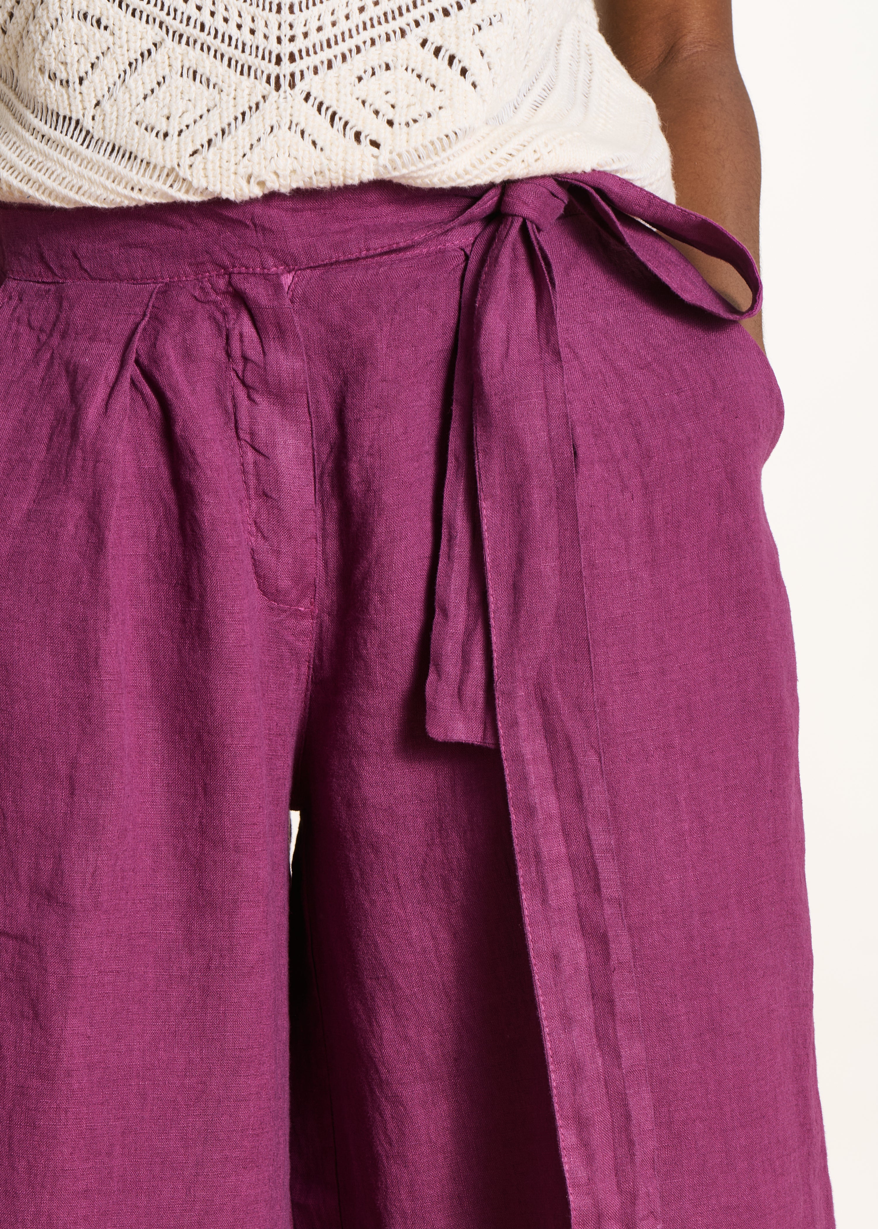 Wide cropped linen pants in purple