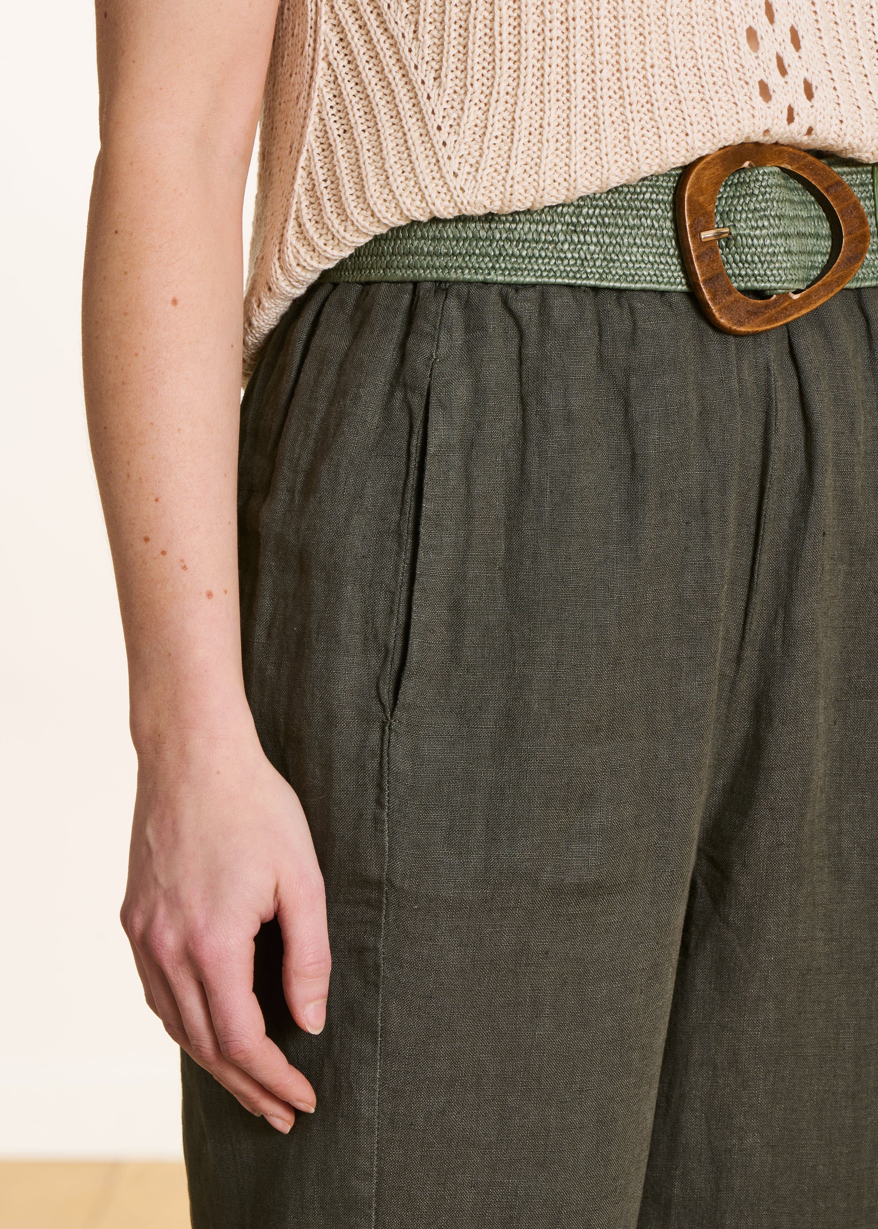 Karottenhose in Khaki aus Leinen mit elastischem Bund