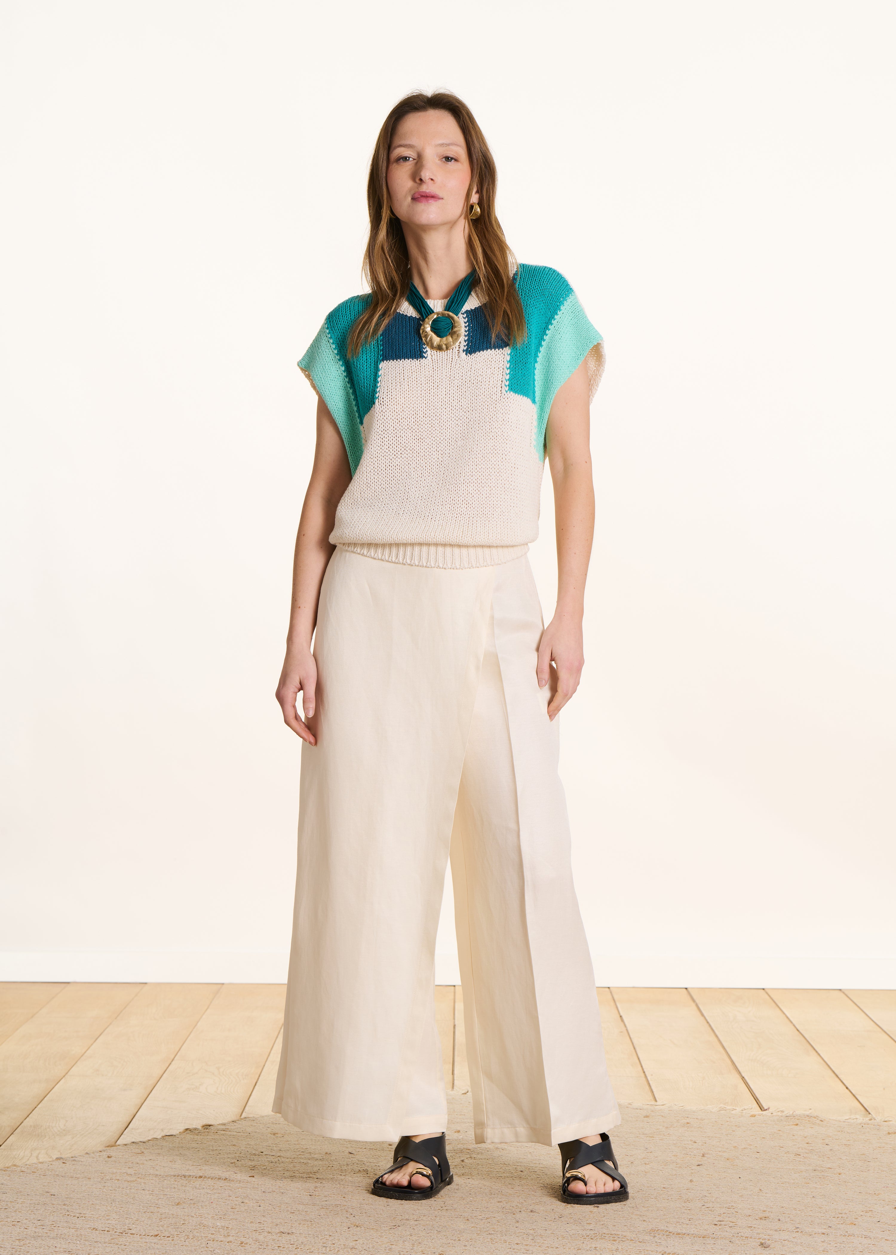 Pantaloni vita alta 7/8 écru con spacco