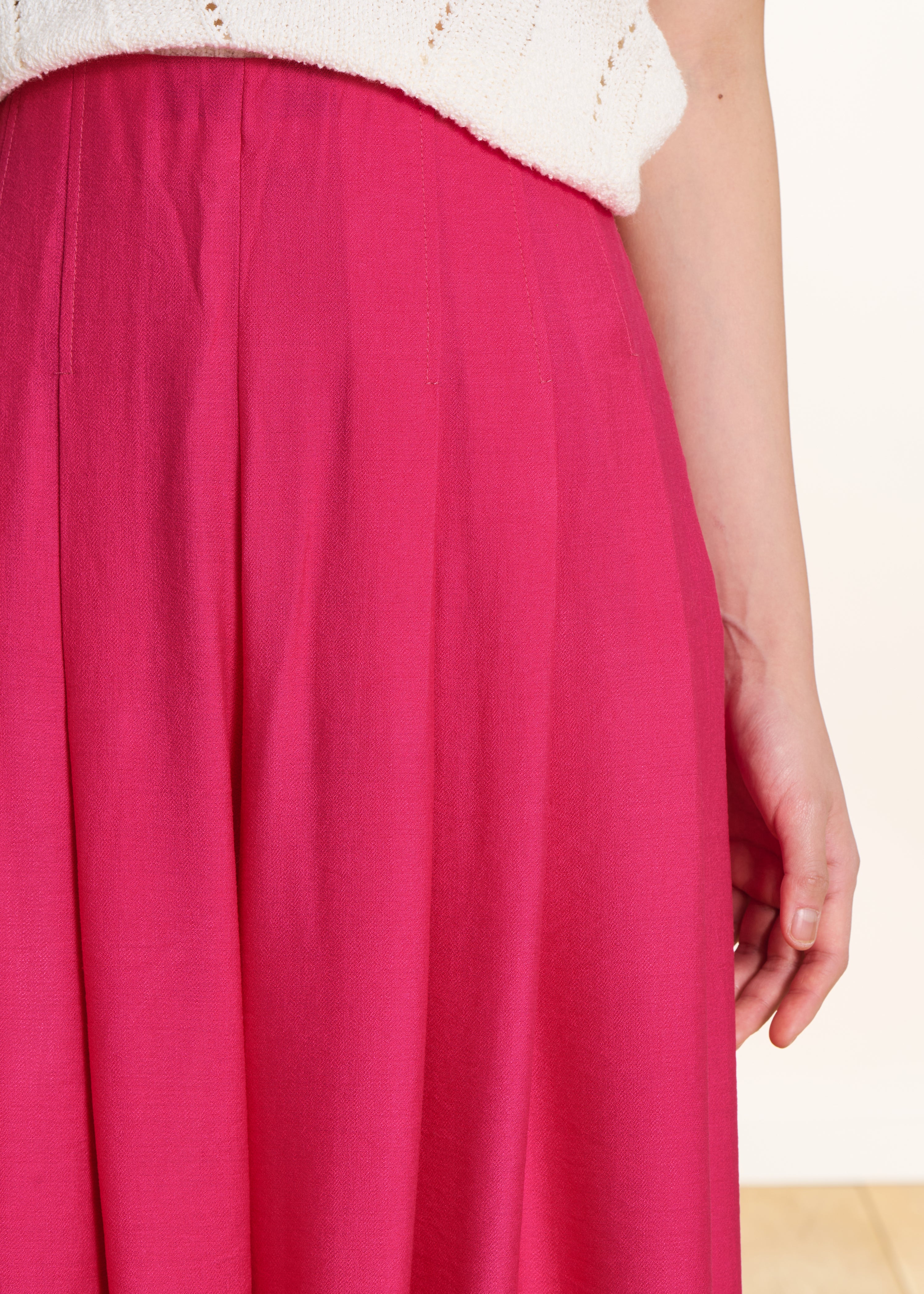 Wide high-waisted pink fuchsia pants with elastic waistband