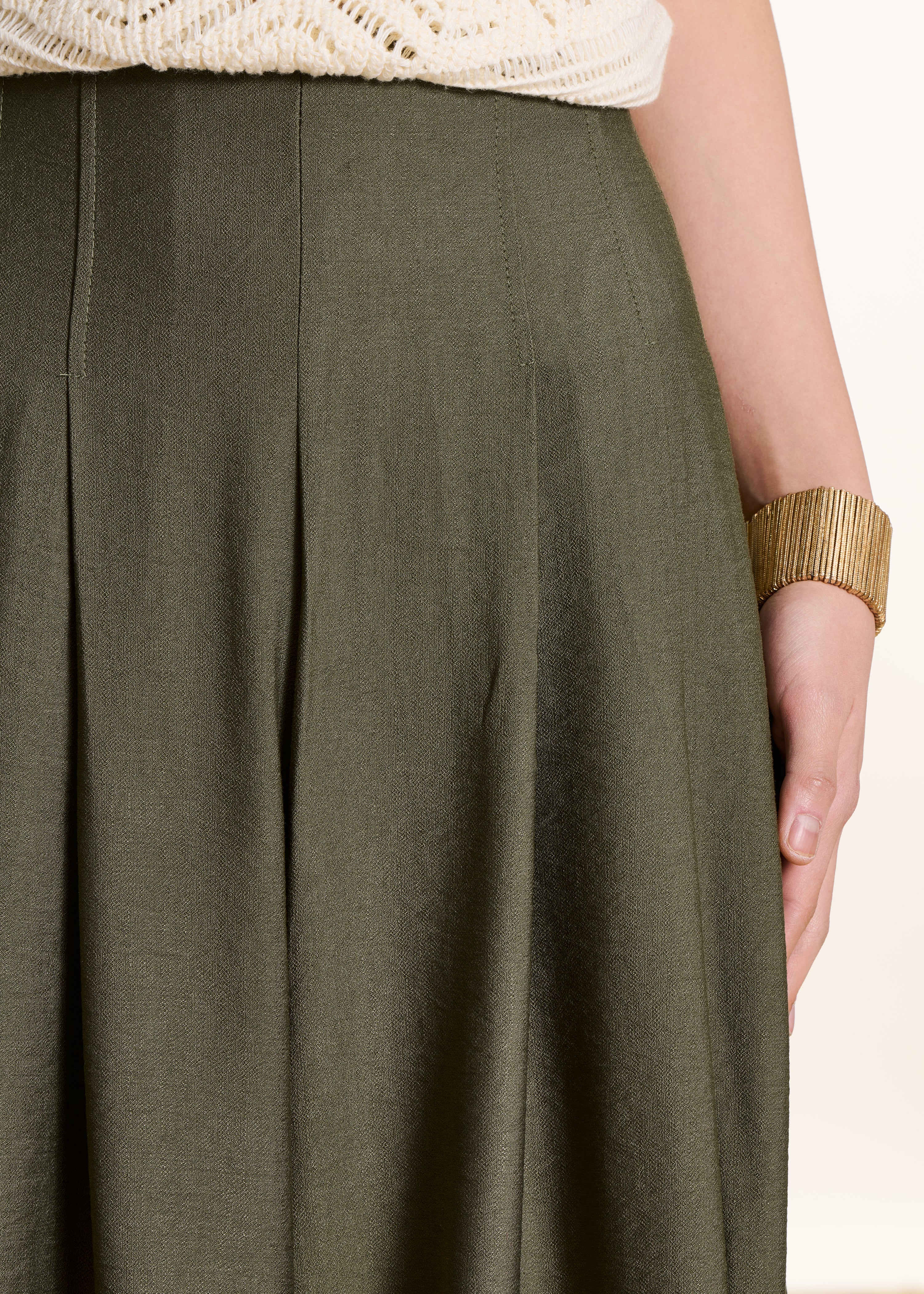 Wijde kaki broek met hoge, elastische taille