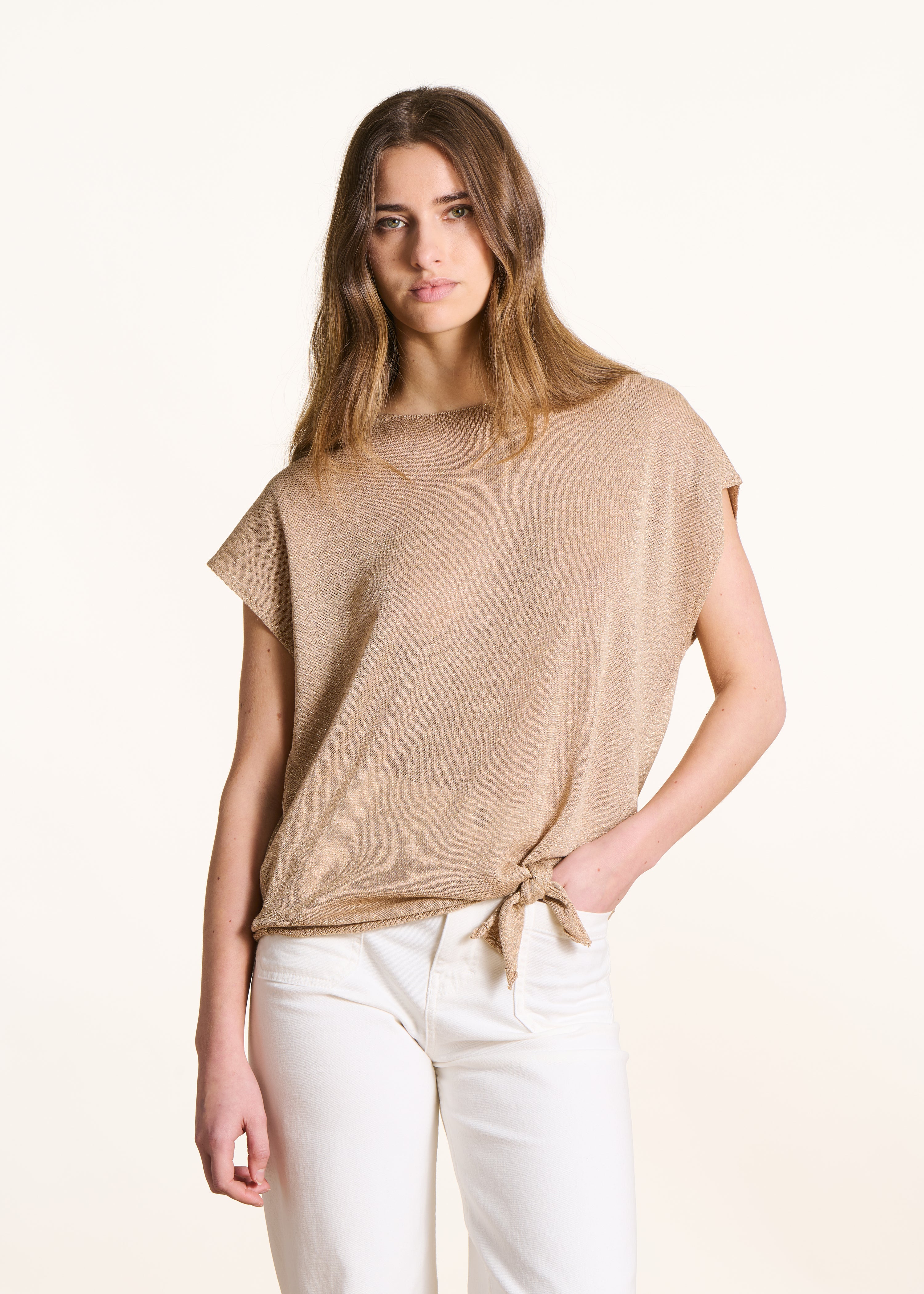 Fine knit short-sleeve sweater in golden bronze