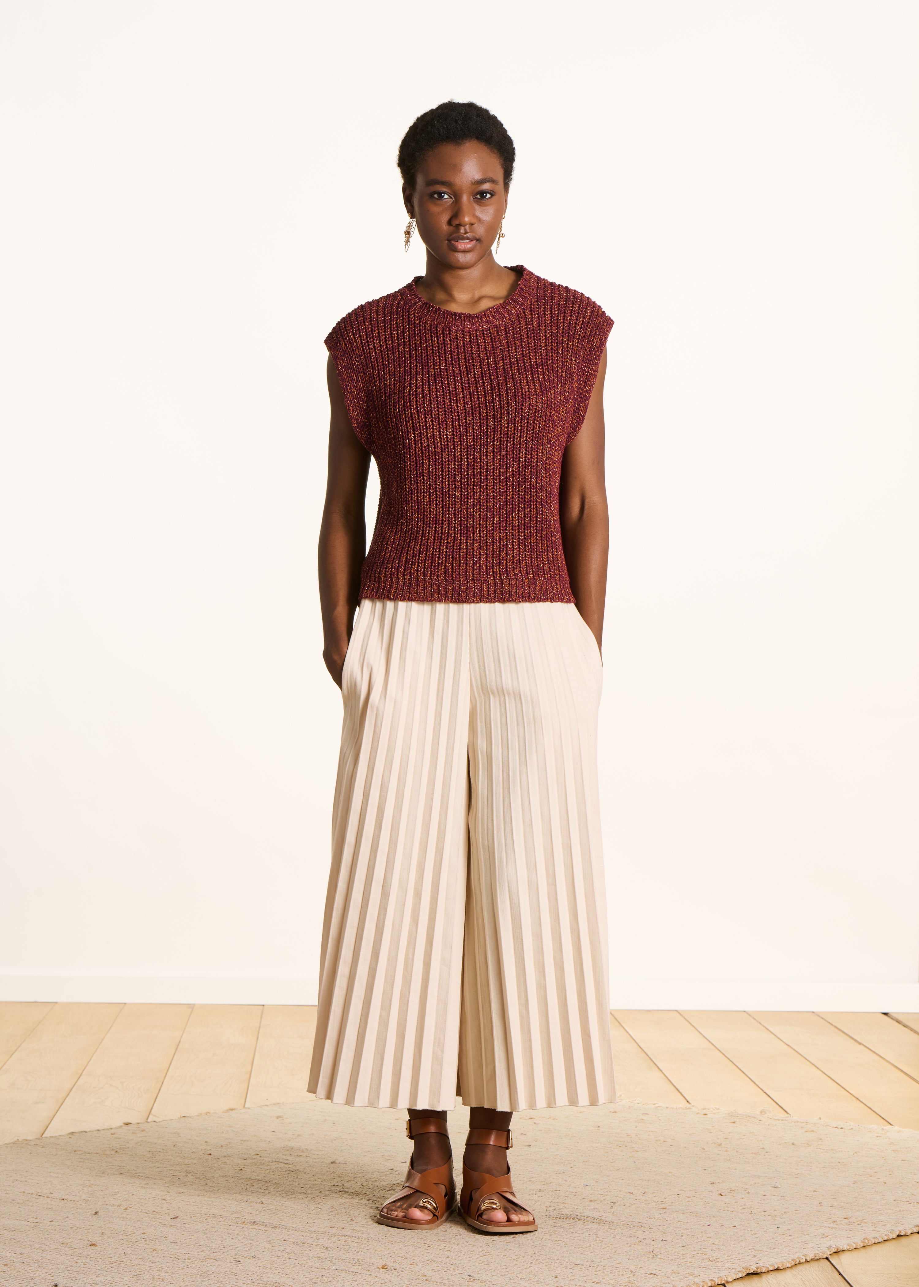 Pull marron irisé col rond manches courtes