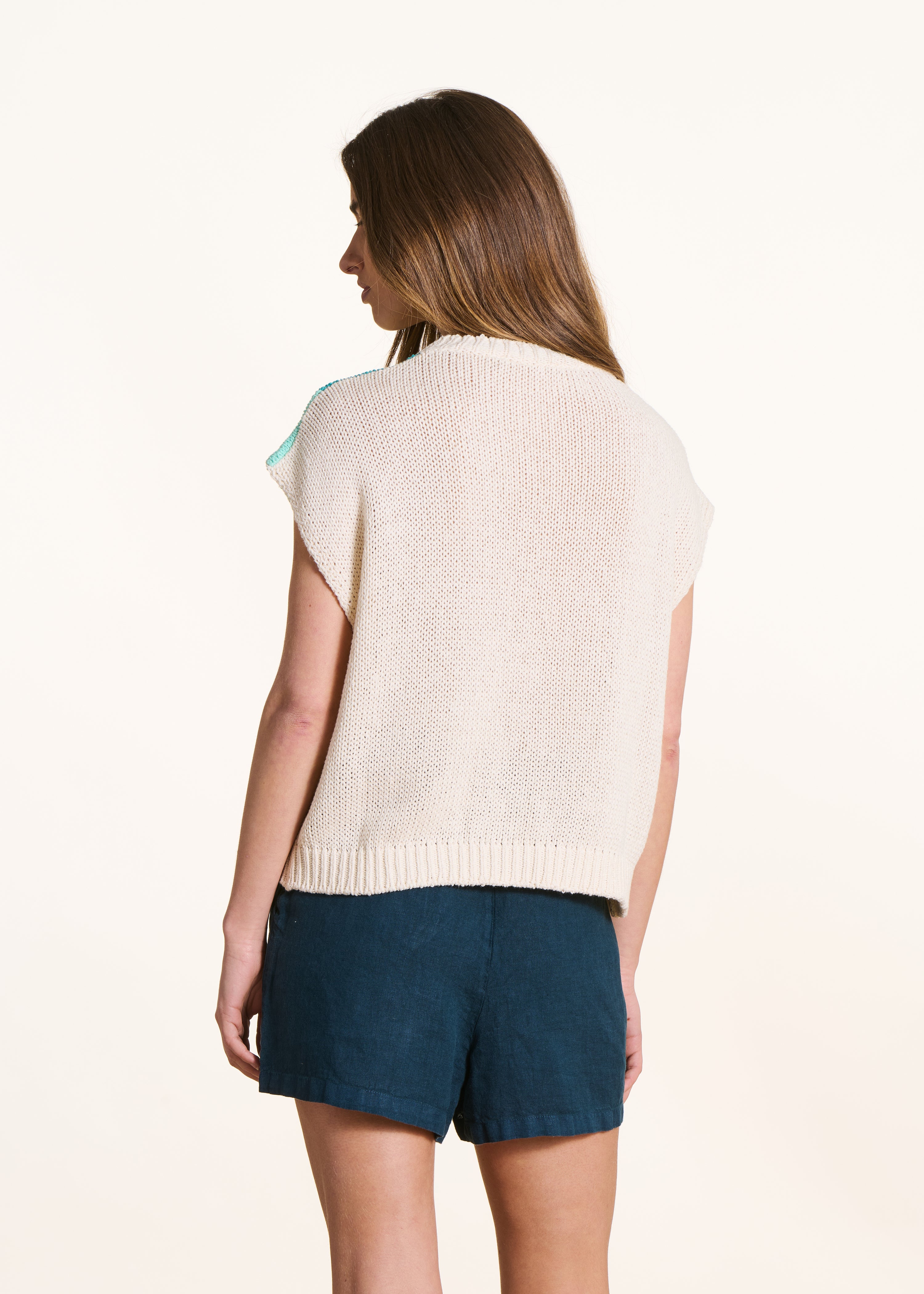 Pull blanc et bleu col rond manches courtes