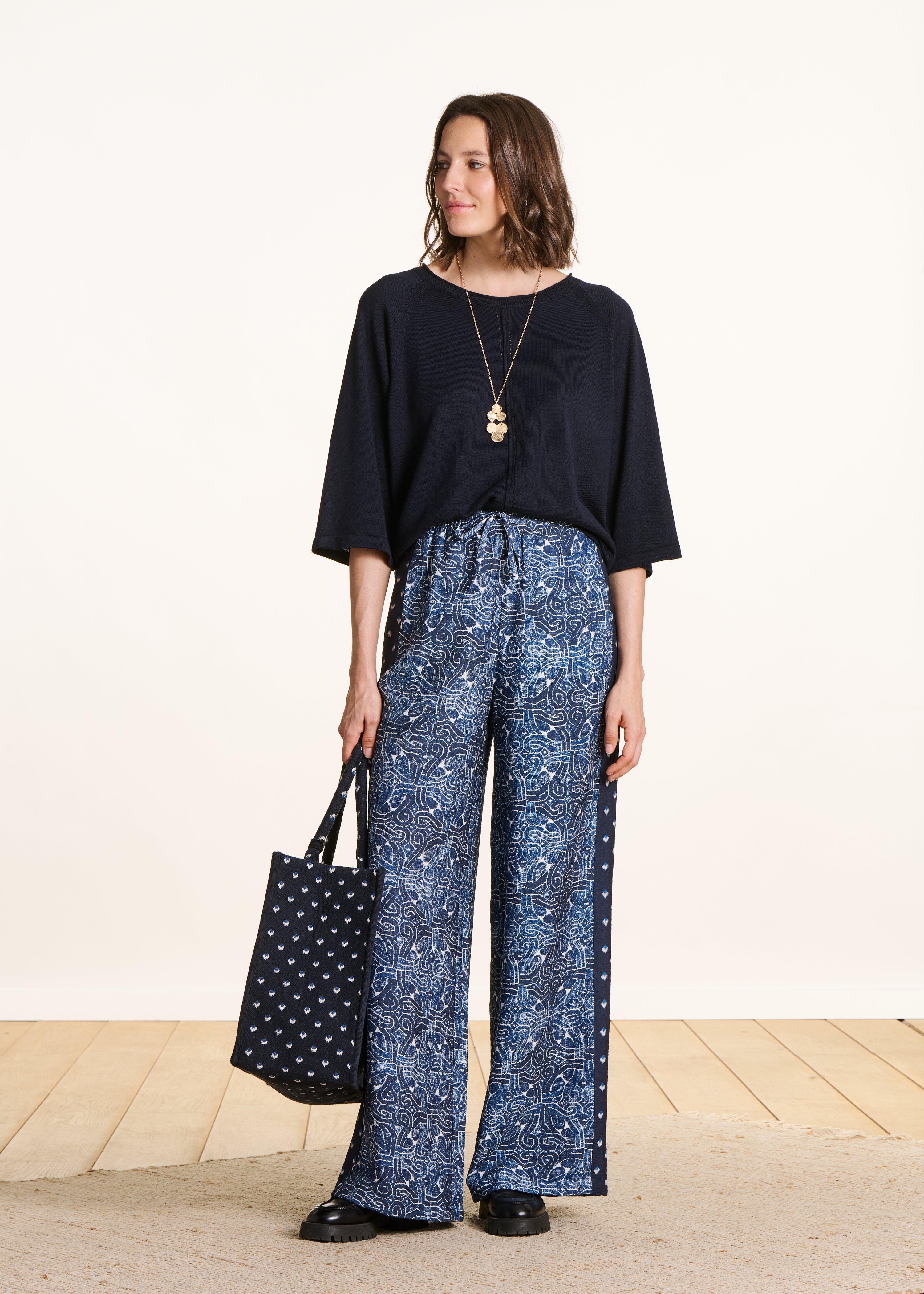 Dark blue oversized fine knit round neck sweater