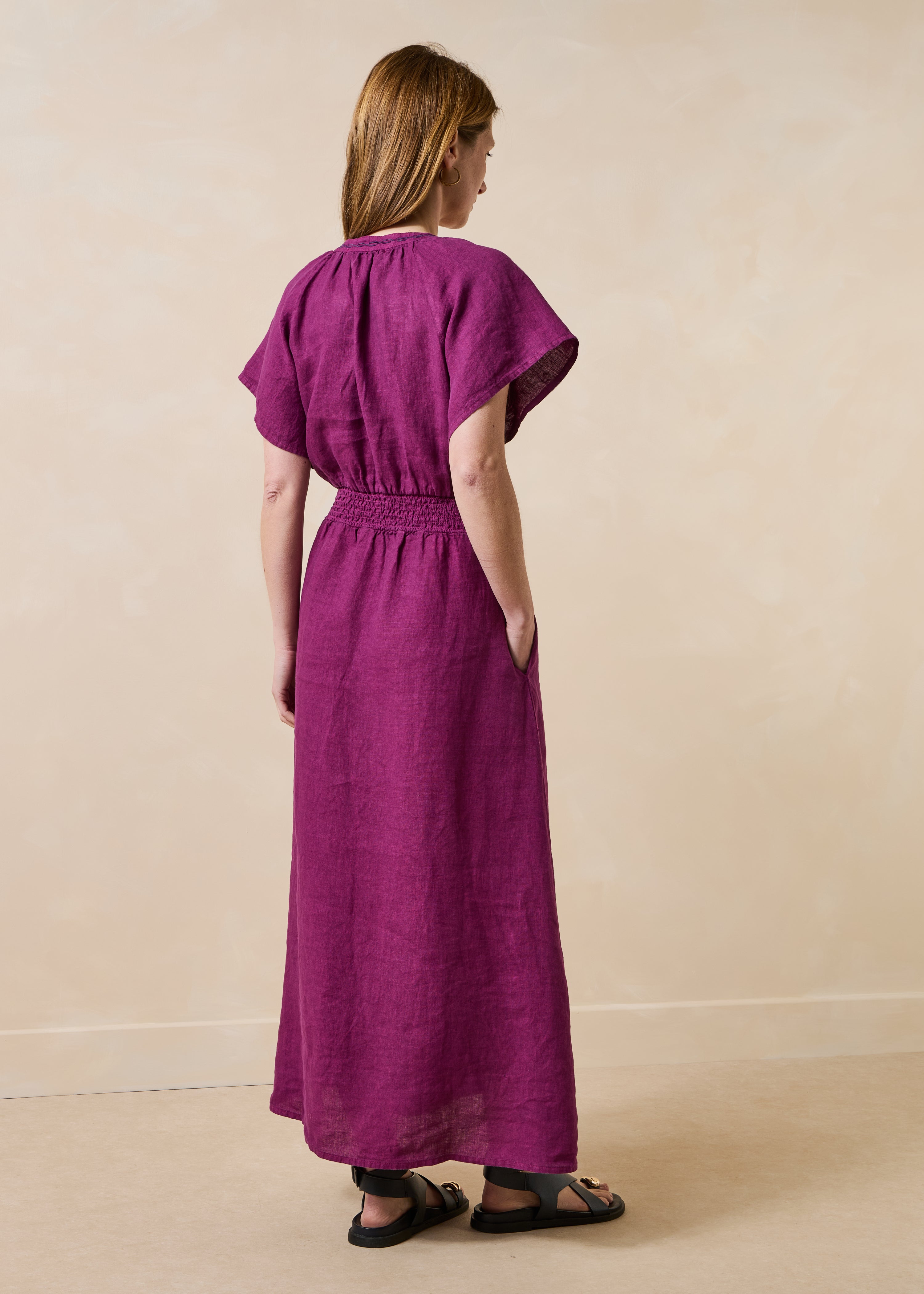 Robe longue cintrée en lin violet