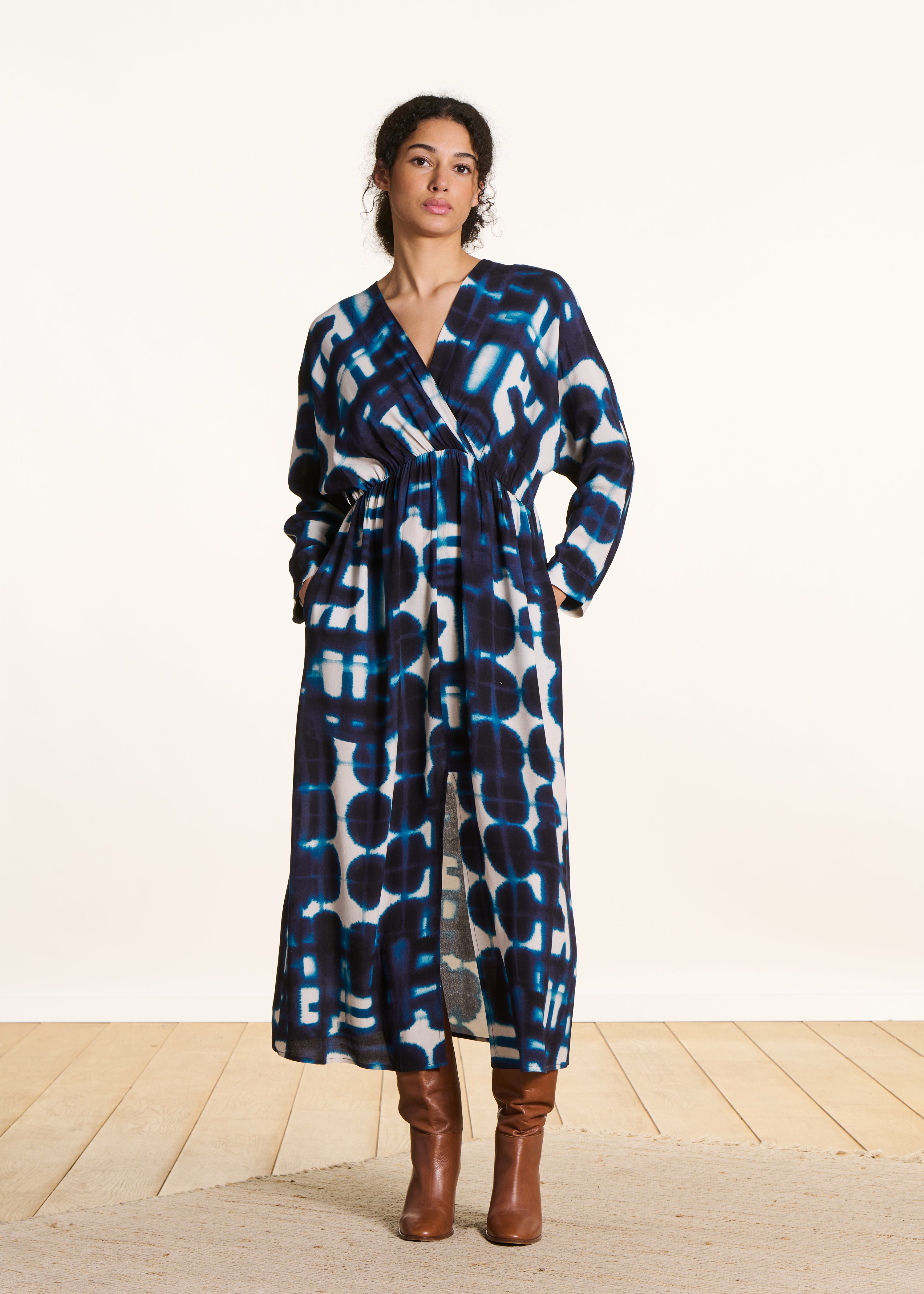 Long blue slit dress with print