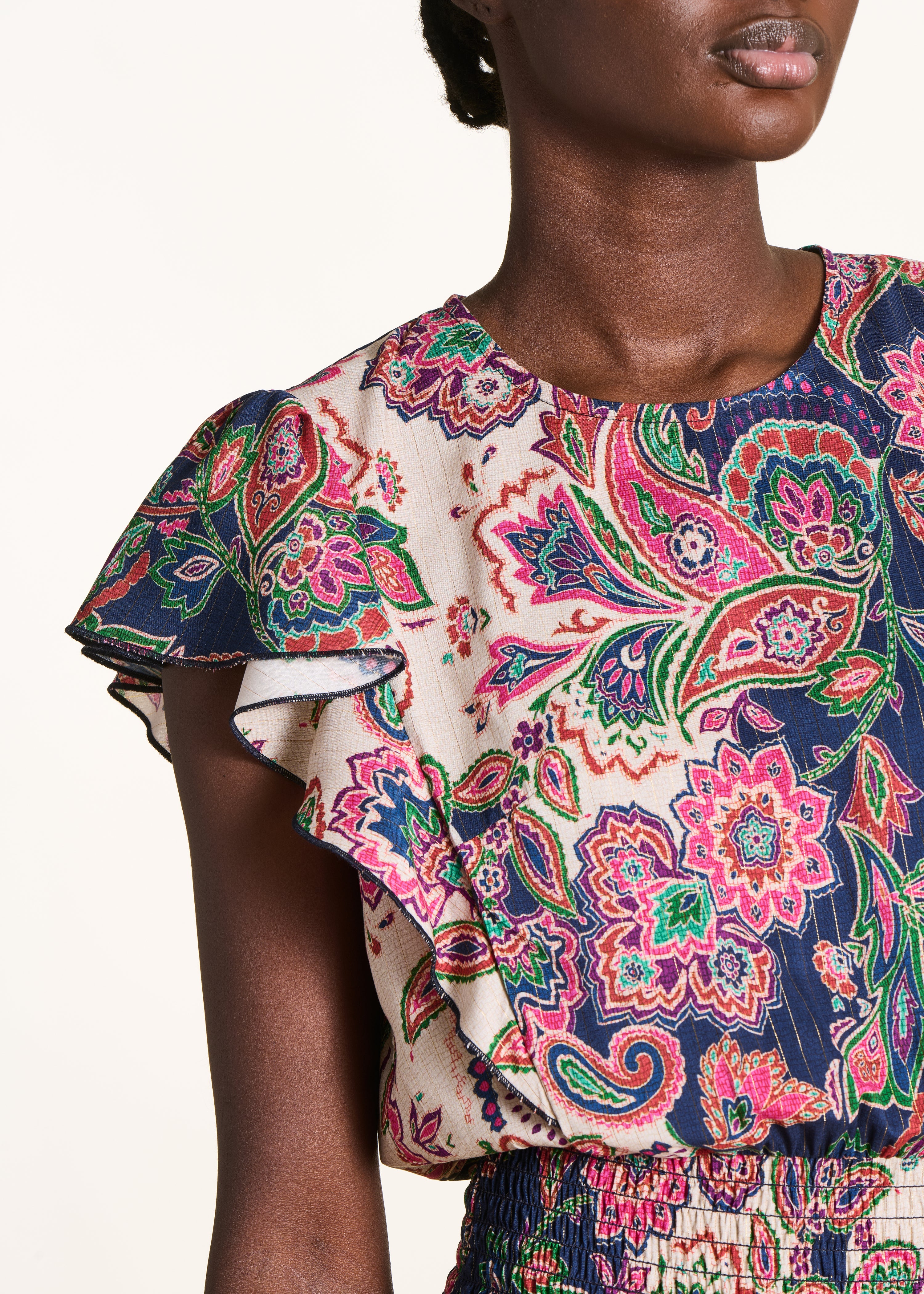 Korte jurk met roze en blauwe print