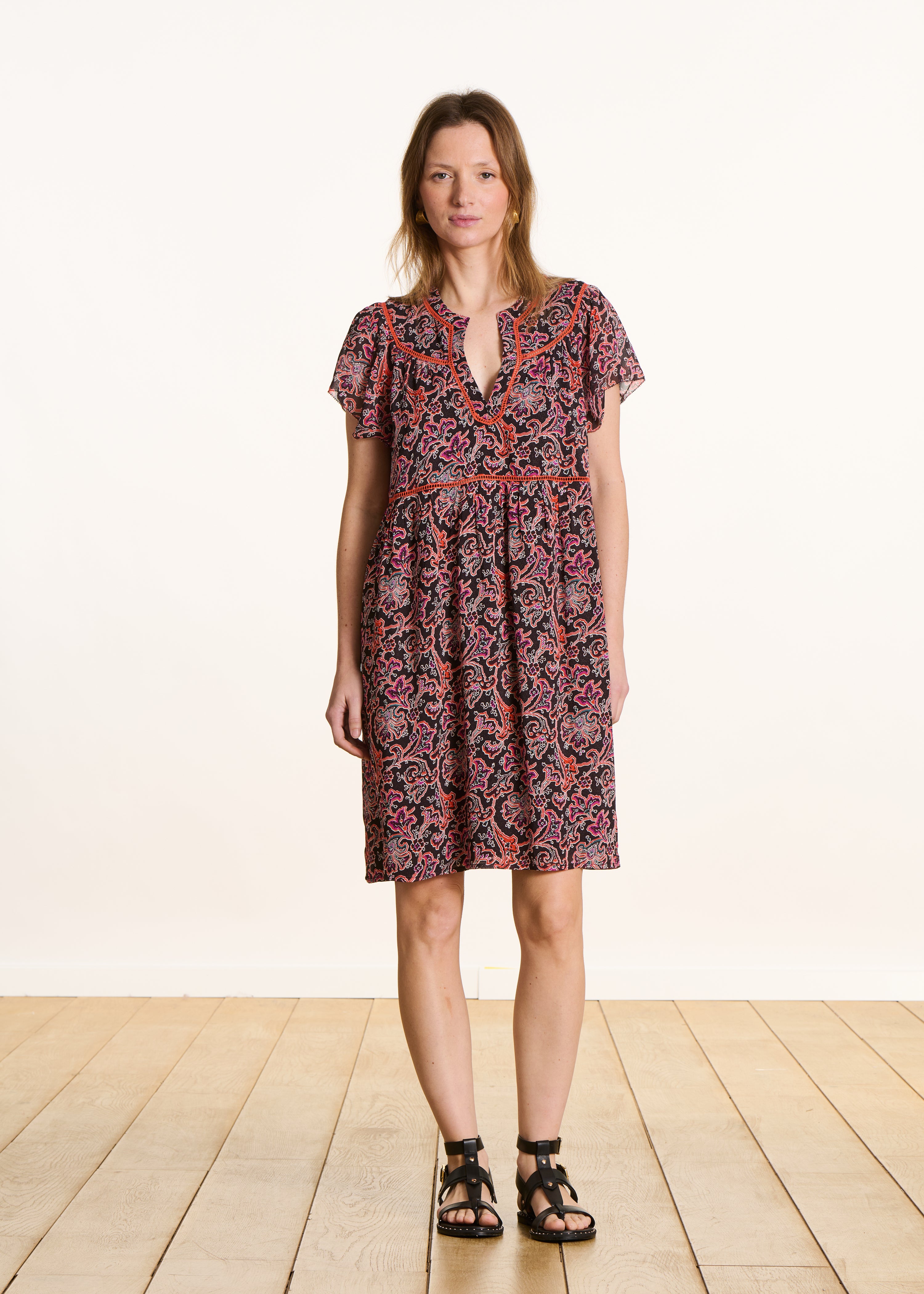 Black straight short dress with floral print