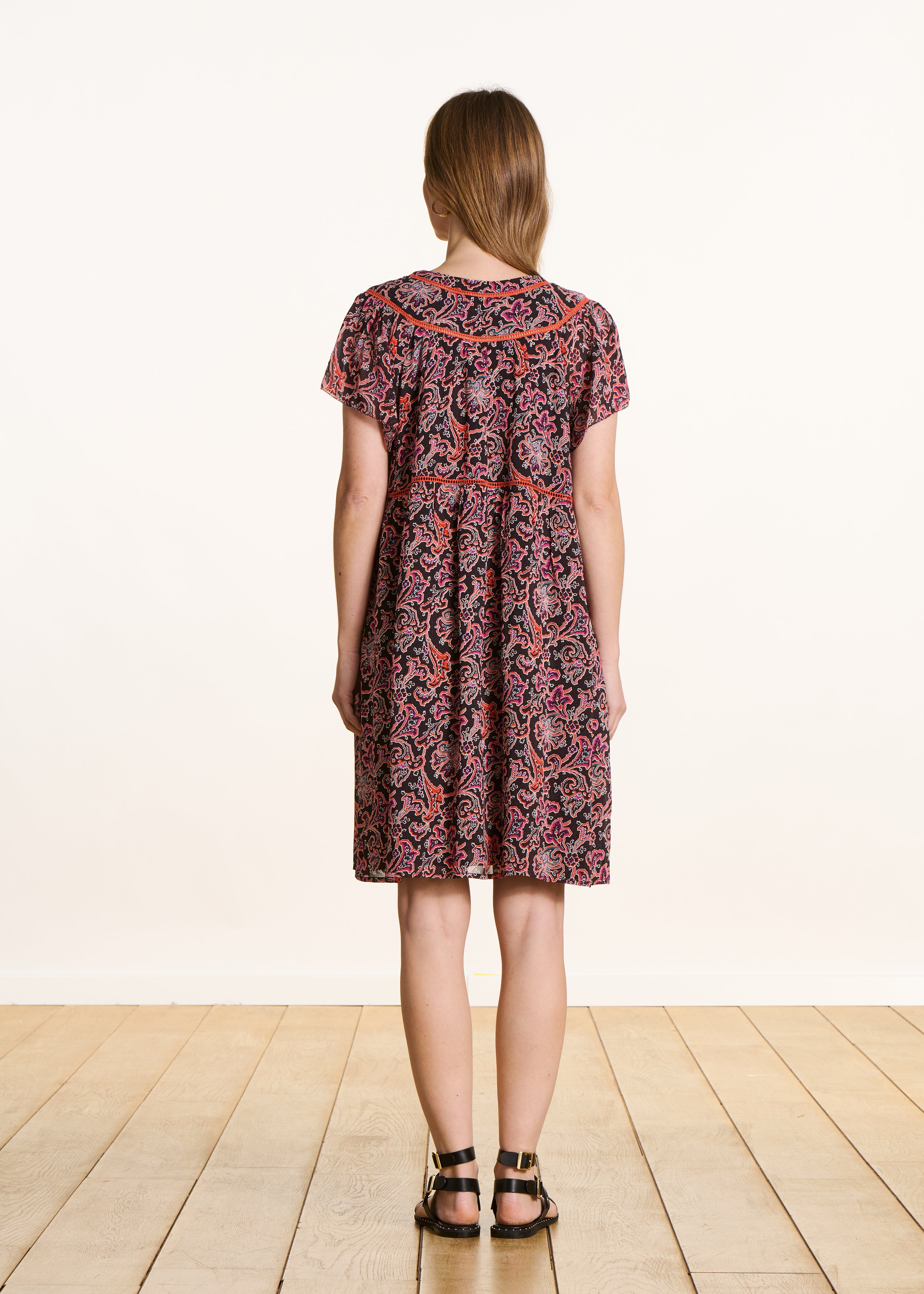 Black straight short dress with floral print