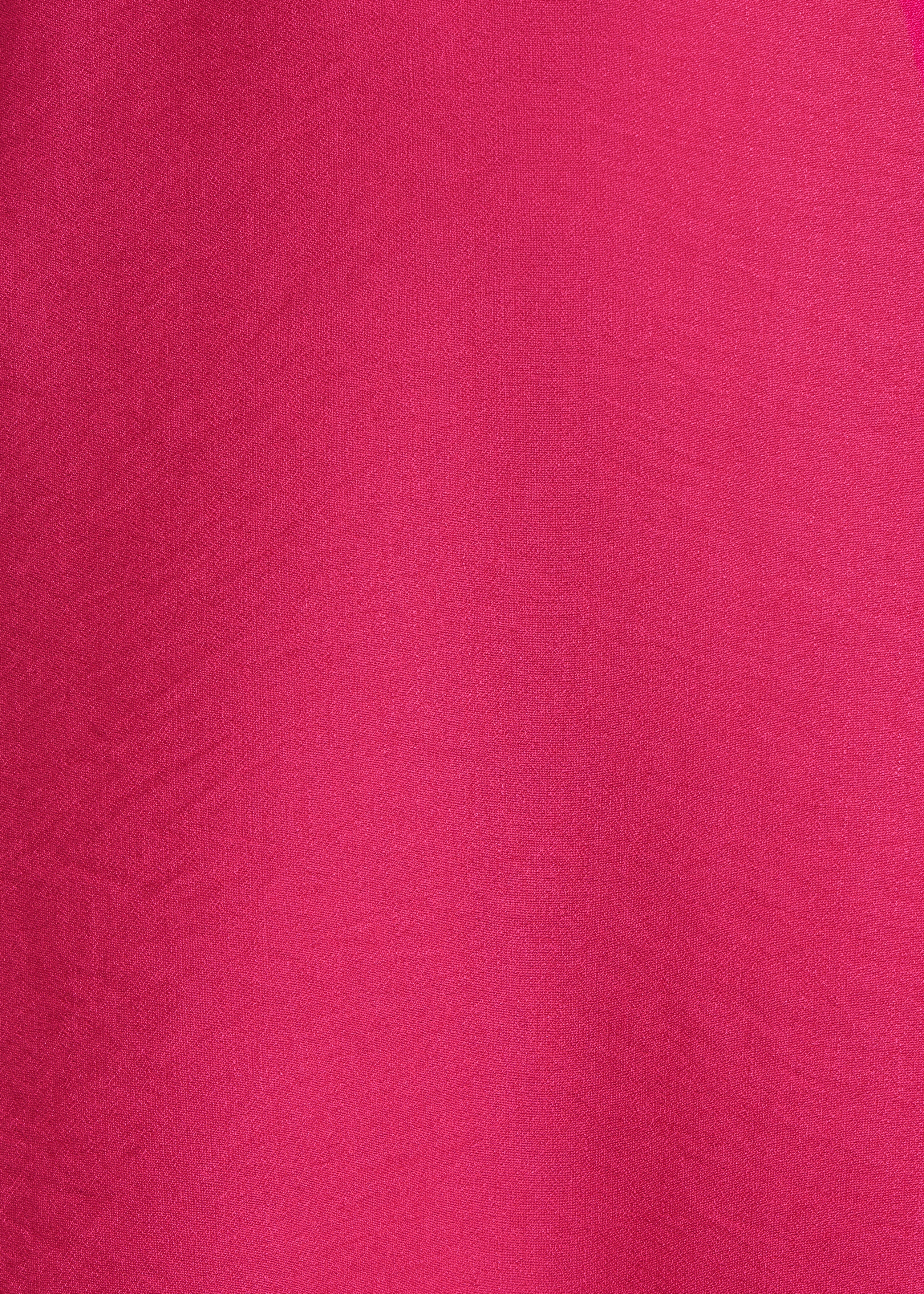 Fuchsia pink short dress with V-neck and buckle