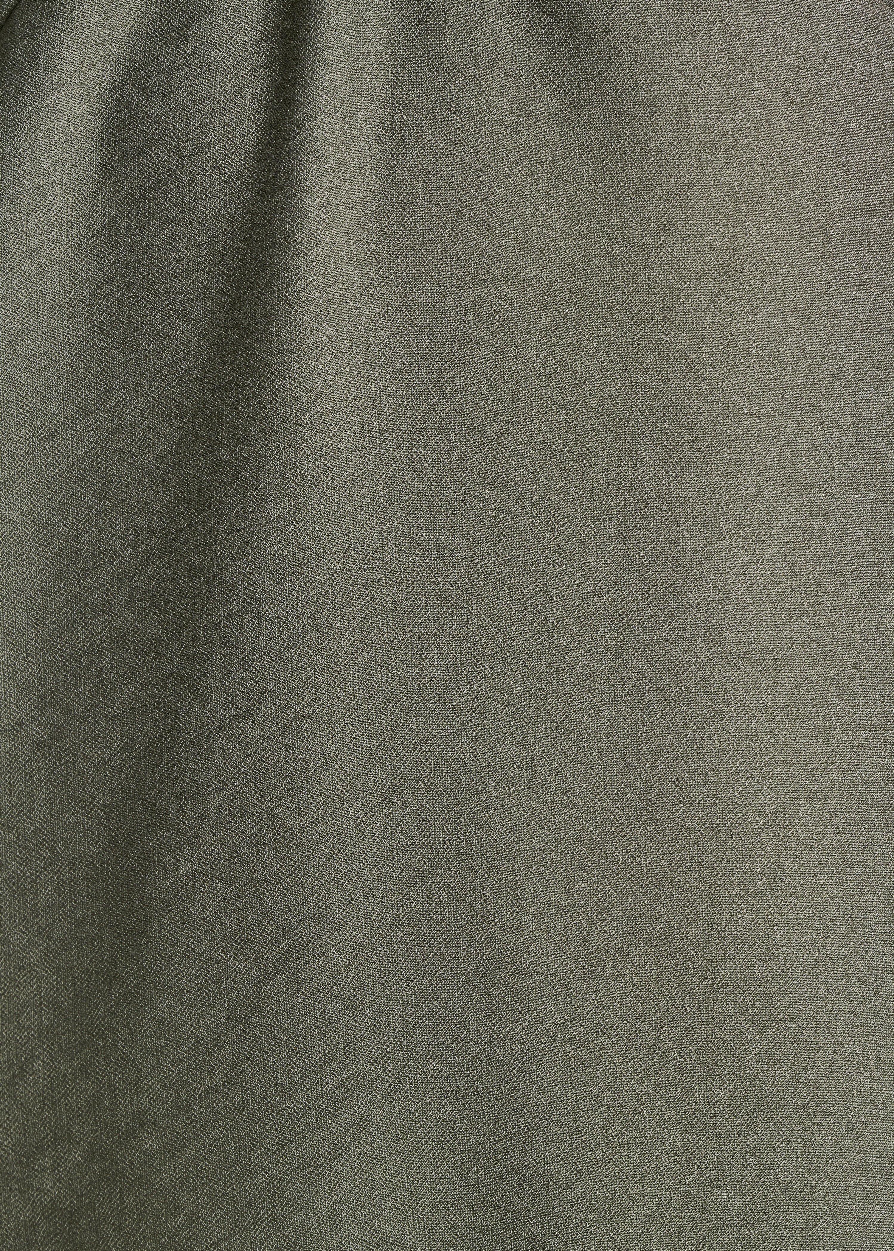 Short khaki dress with V-neck and buckle