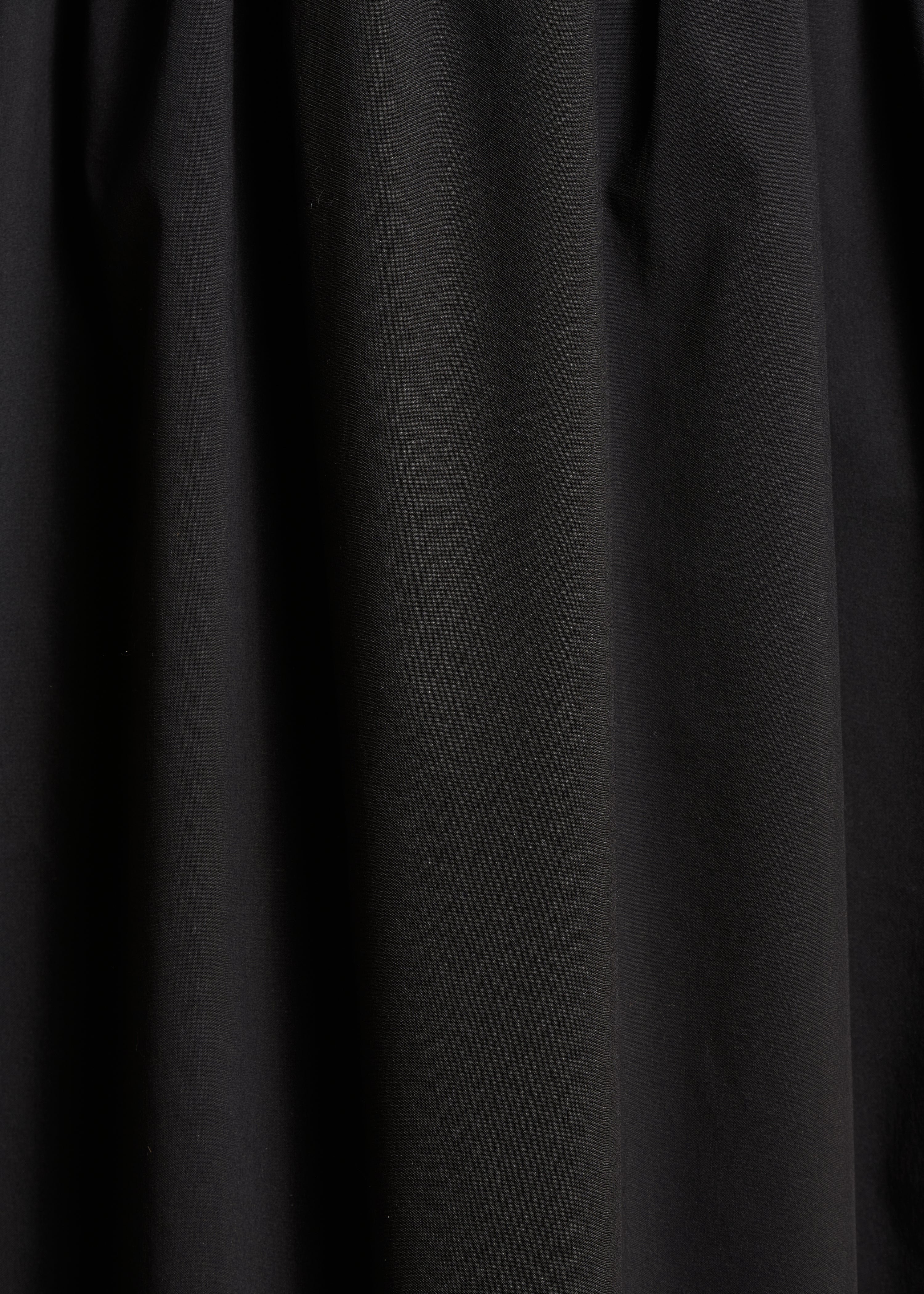 Black sleeveless long dress in cotton poplin