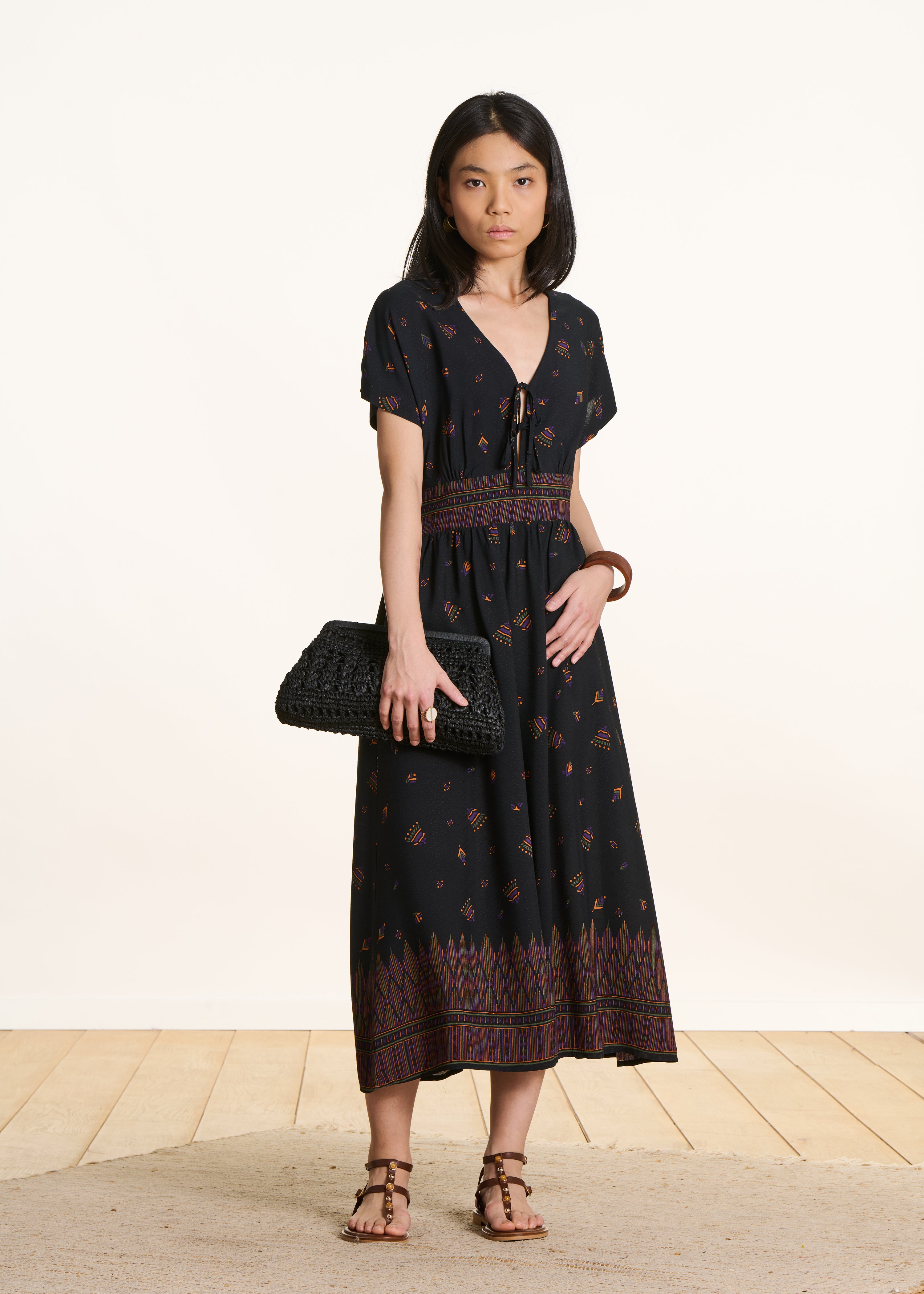 Black long dress with V-neck print