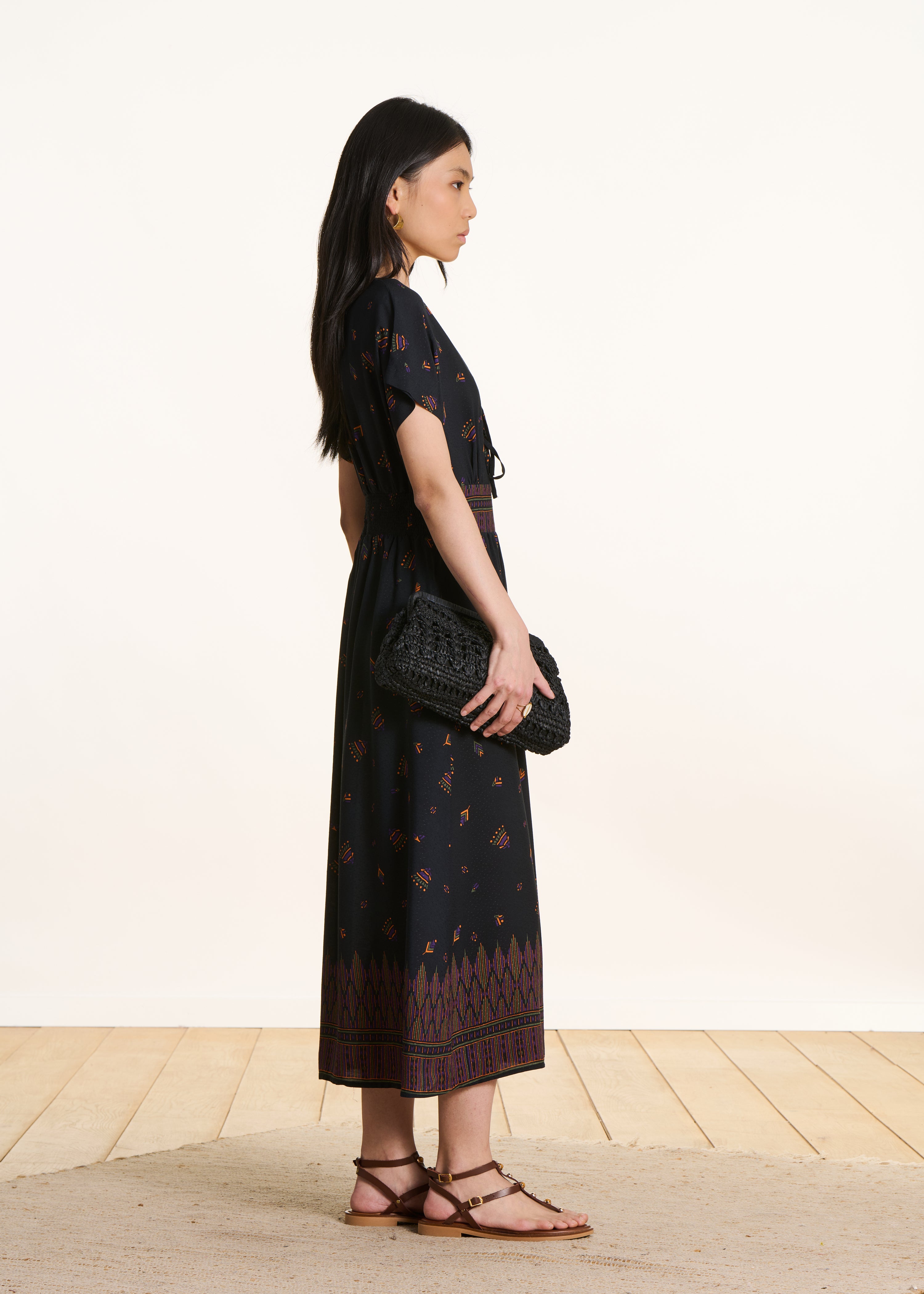 Black long dress with V-neck print