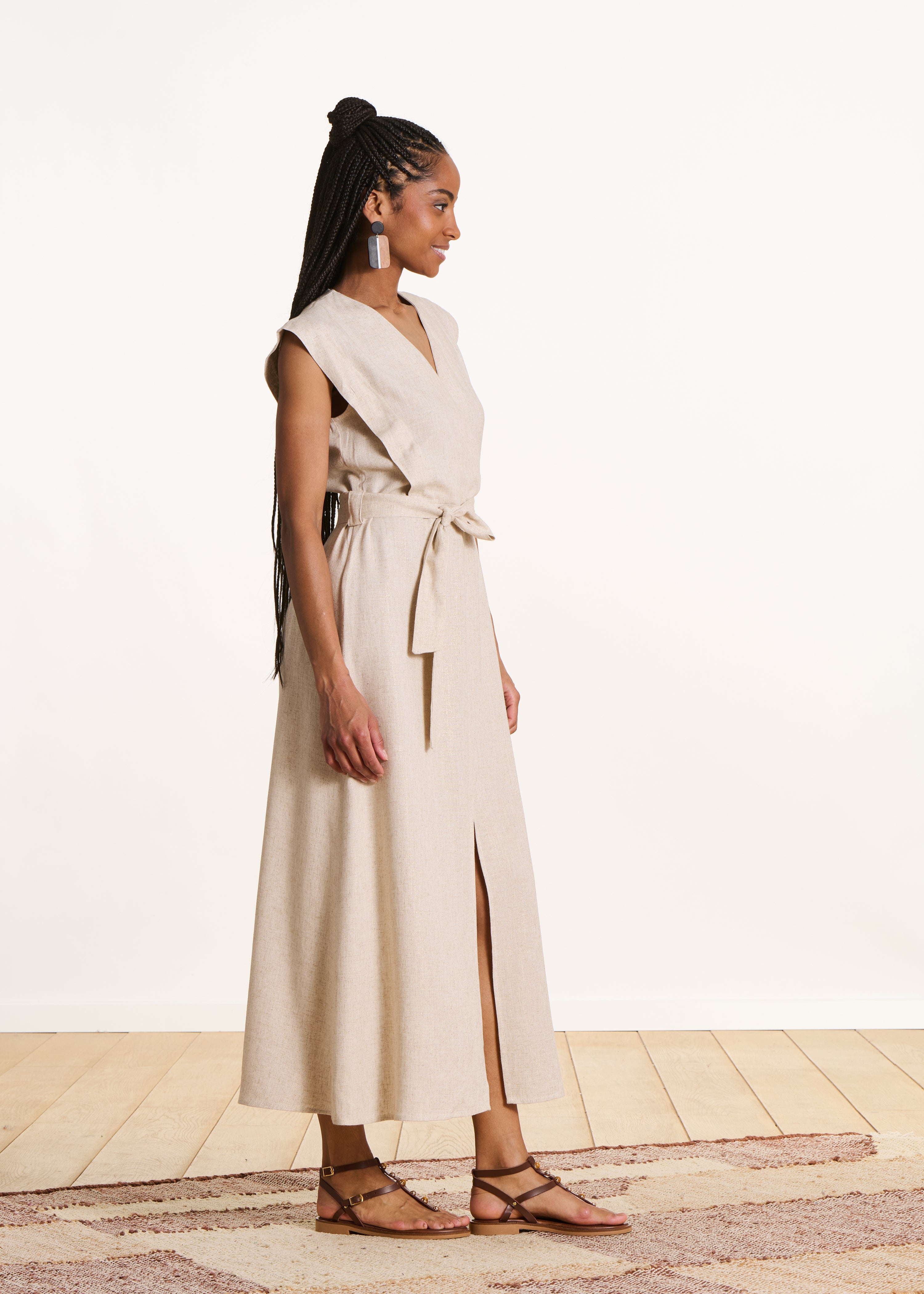 Abito midi beige incrociato