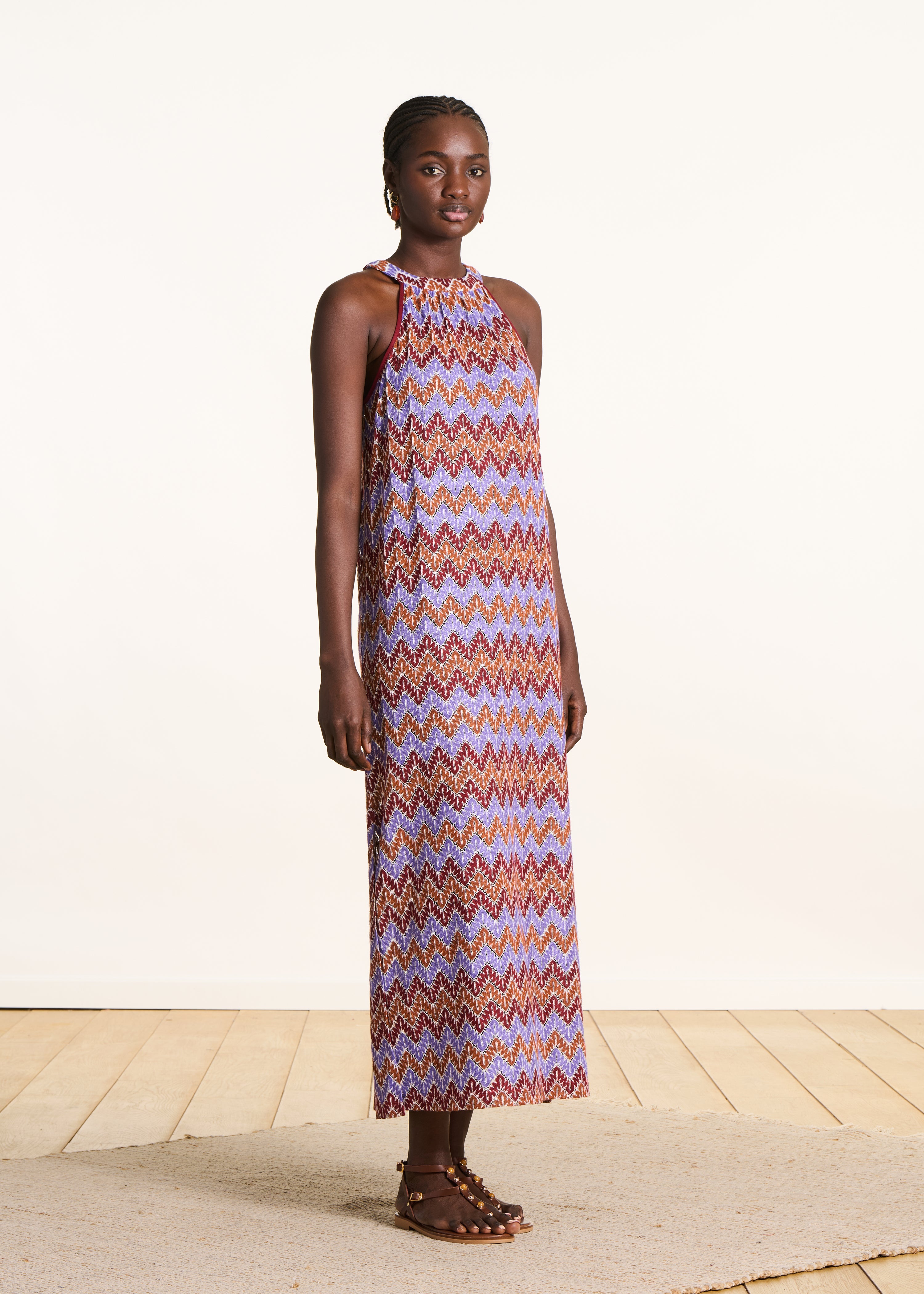 Robe longue sans manches en crochet mauve