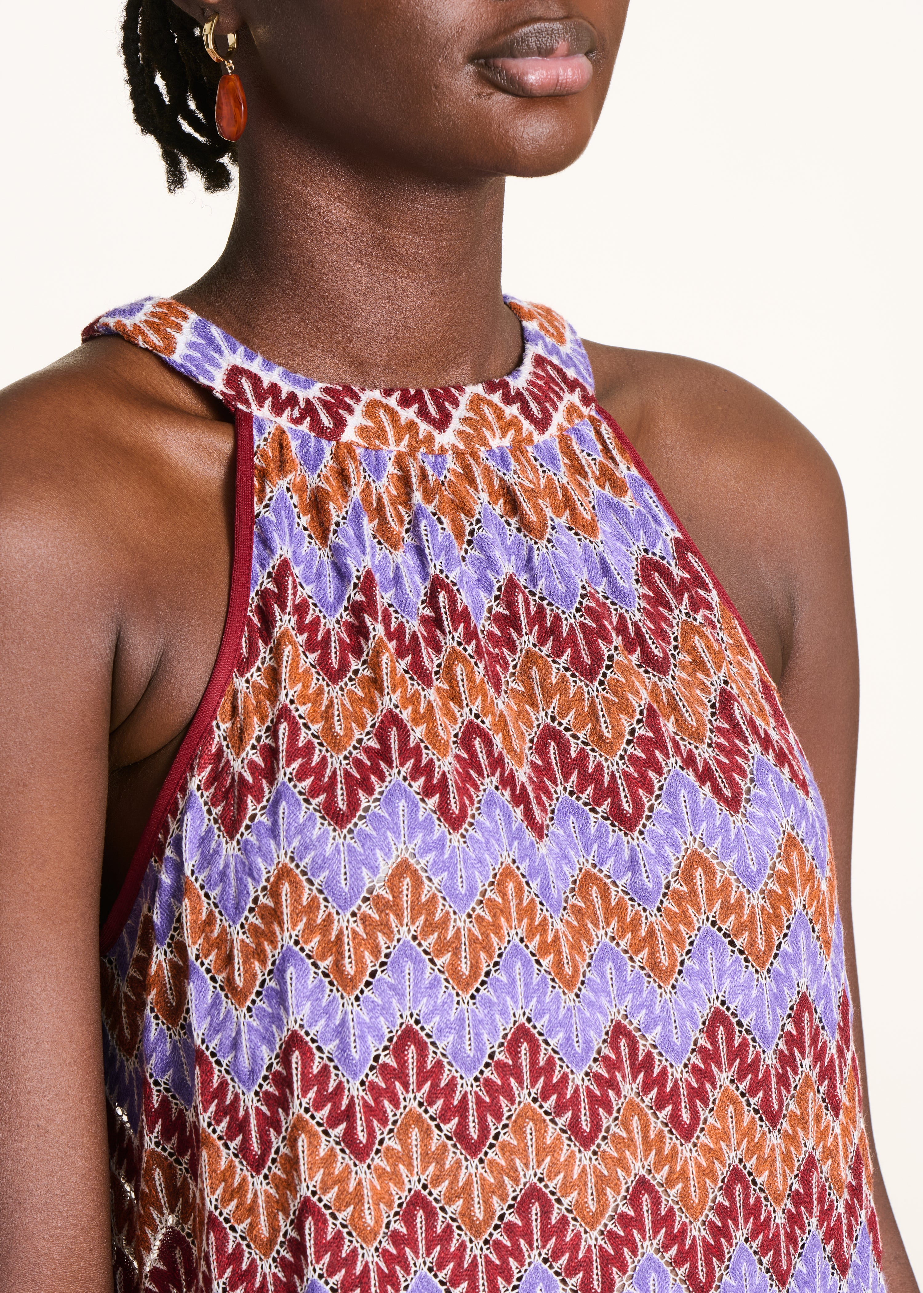 Robe longue sans manches en crochet mauve