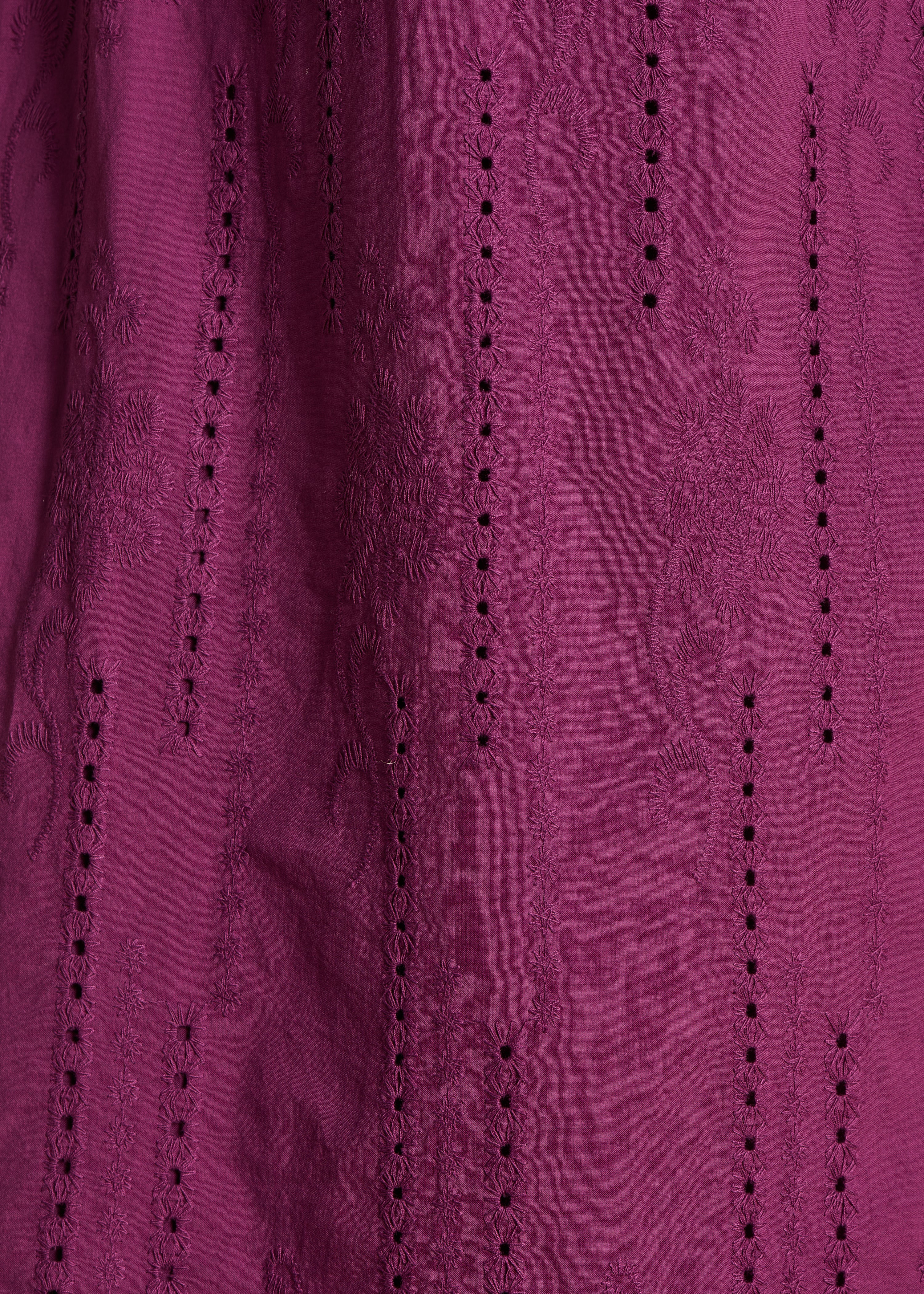 Midi-jurk in paarse broderie anglaise
