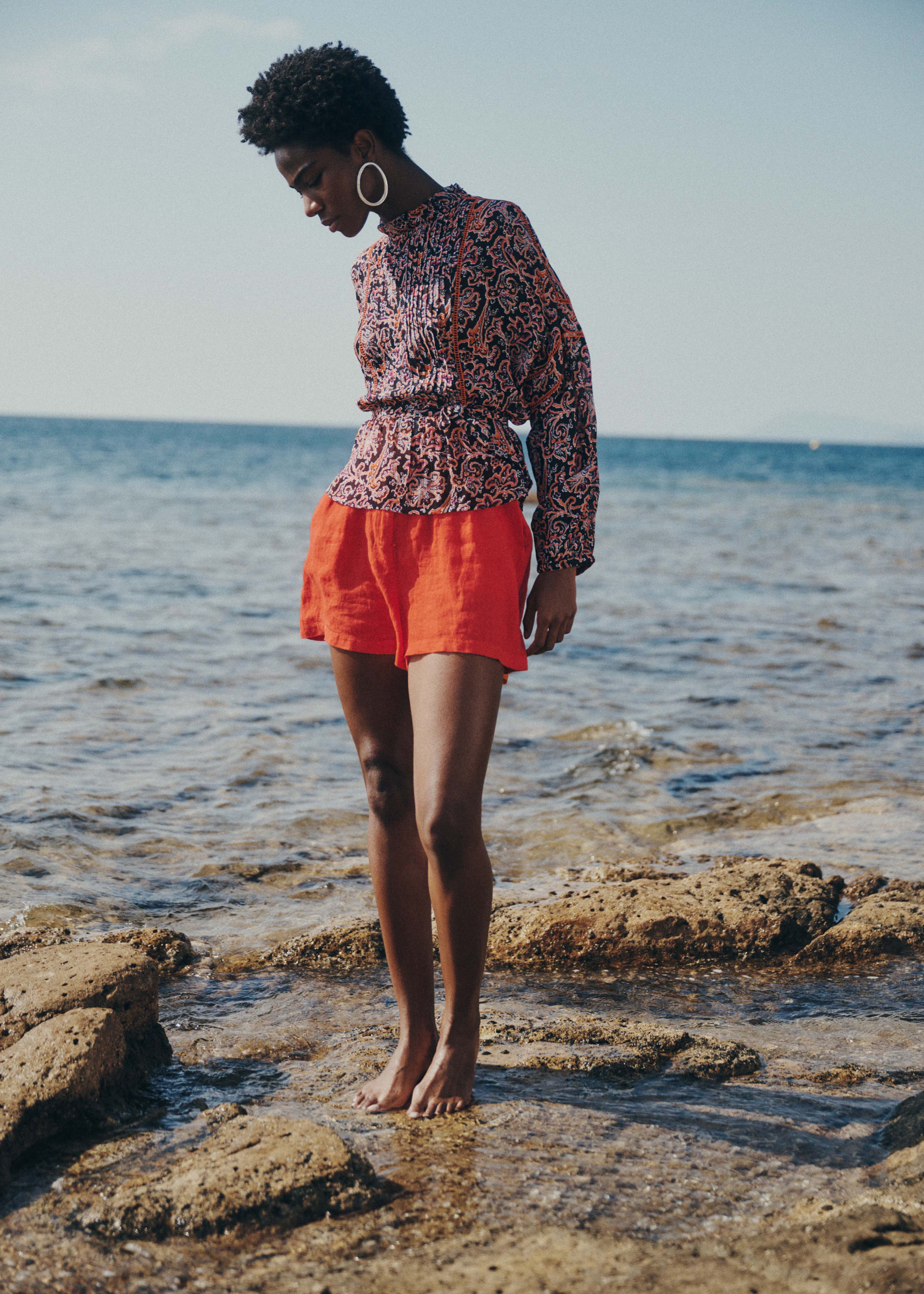 Short wide linen shorts in orange