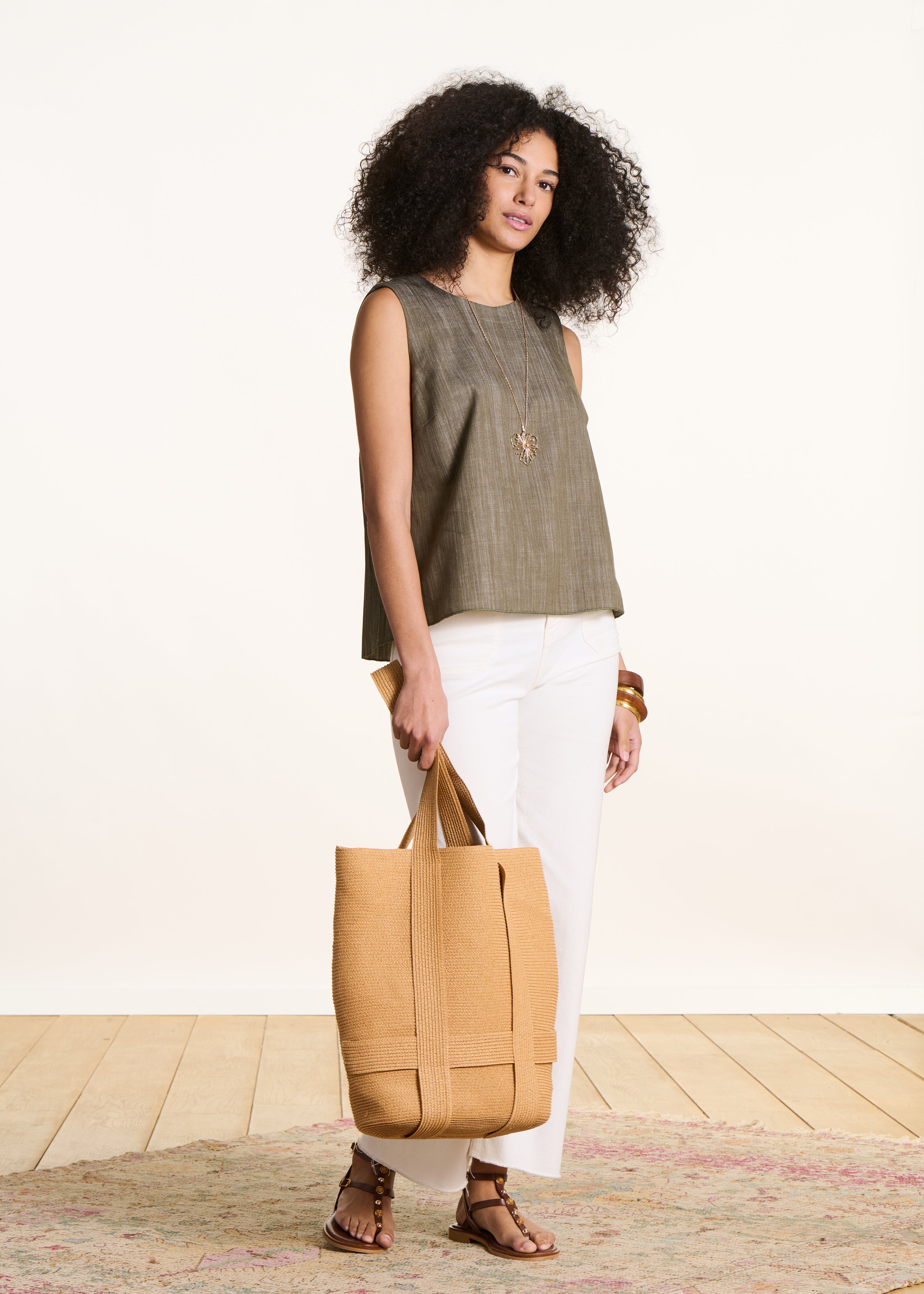 Ärmelloses khakifarbenes Jeans-Top