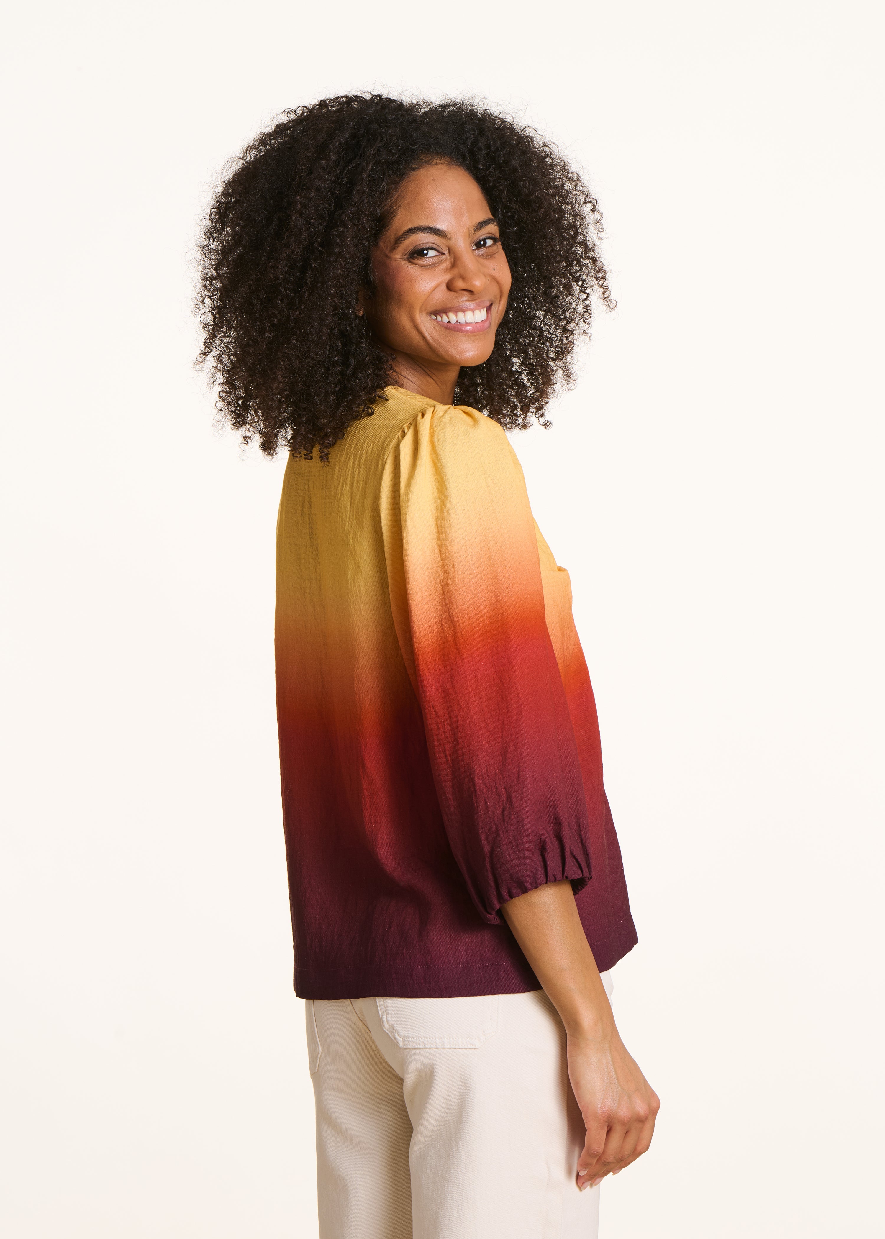V-Ausschnitt-Top mit mehrfarbigem Tie-Dye-Print
