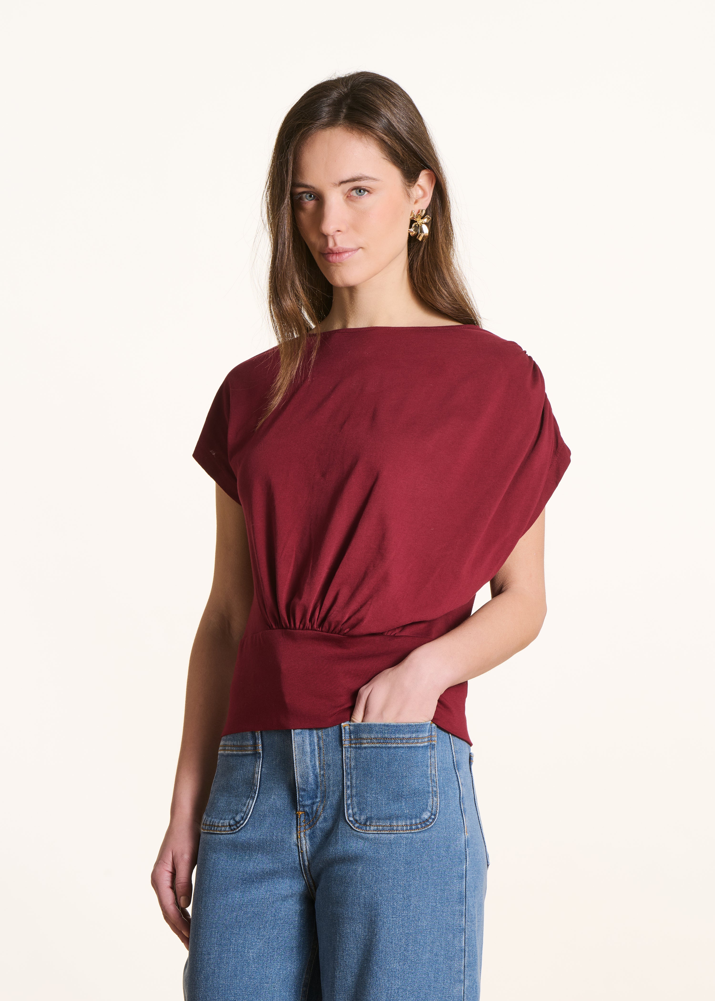 Bordeauxrotes T-Shirt mit kurzen Ärmeln aus Bio-Baumwolle