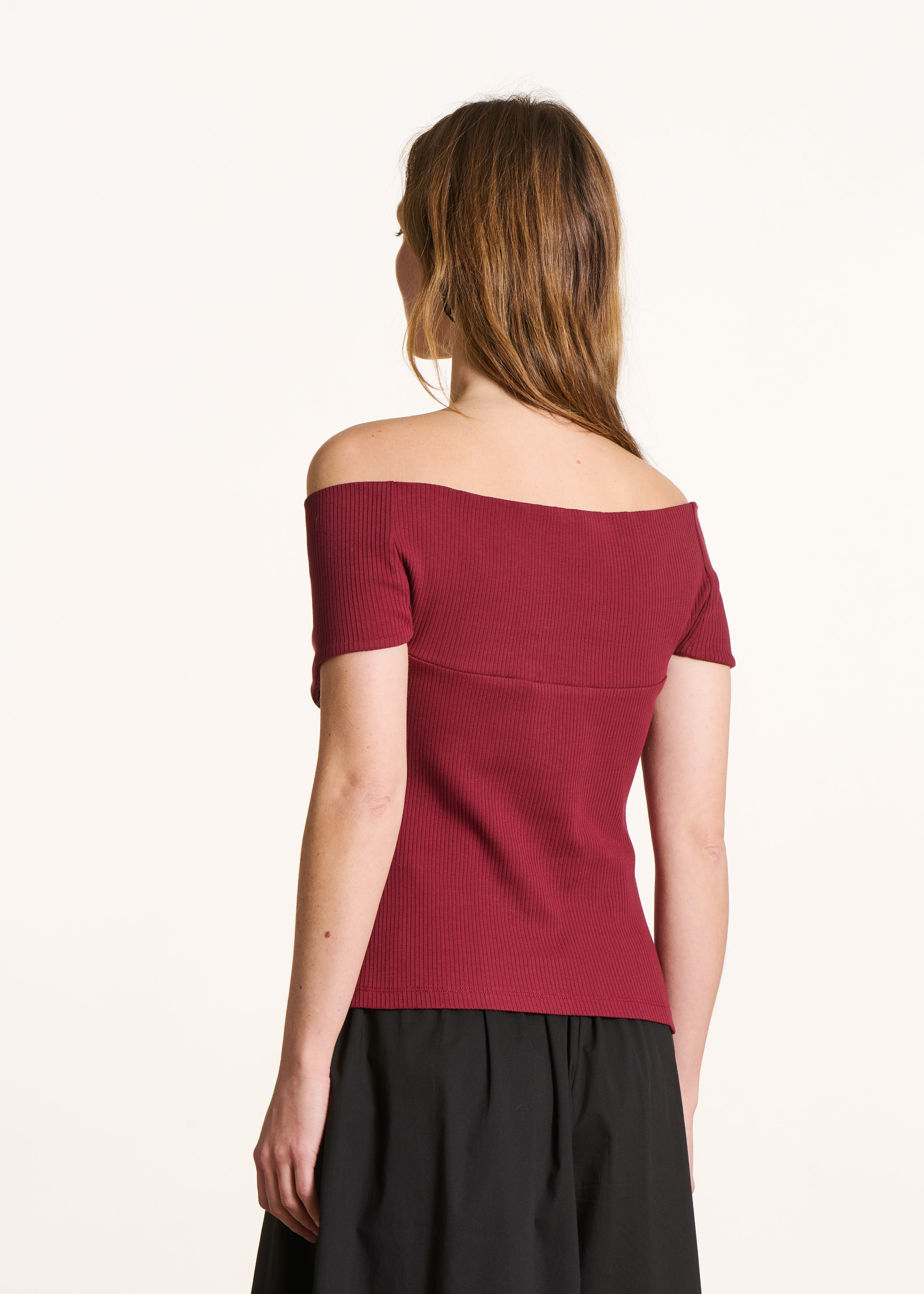 T-shirt bordeaux col bardot croisé