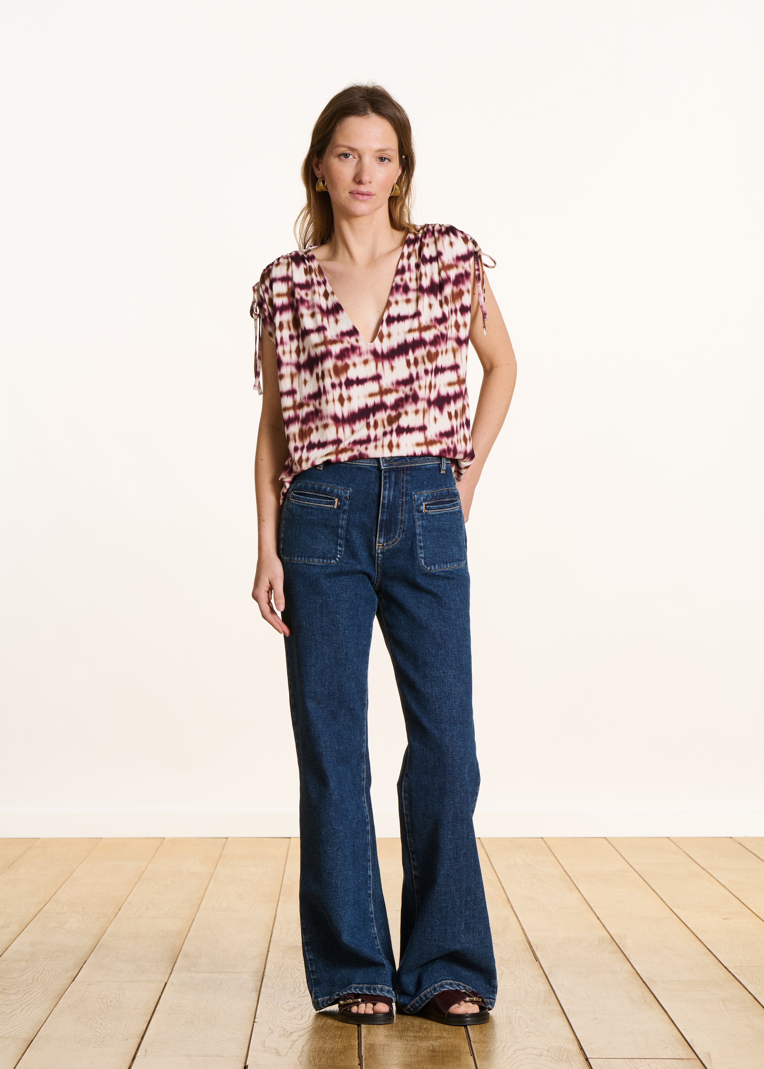T-shirt ampia con stampa tie & dye bordeaux in jersey