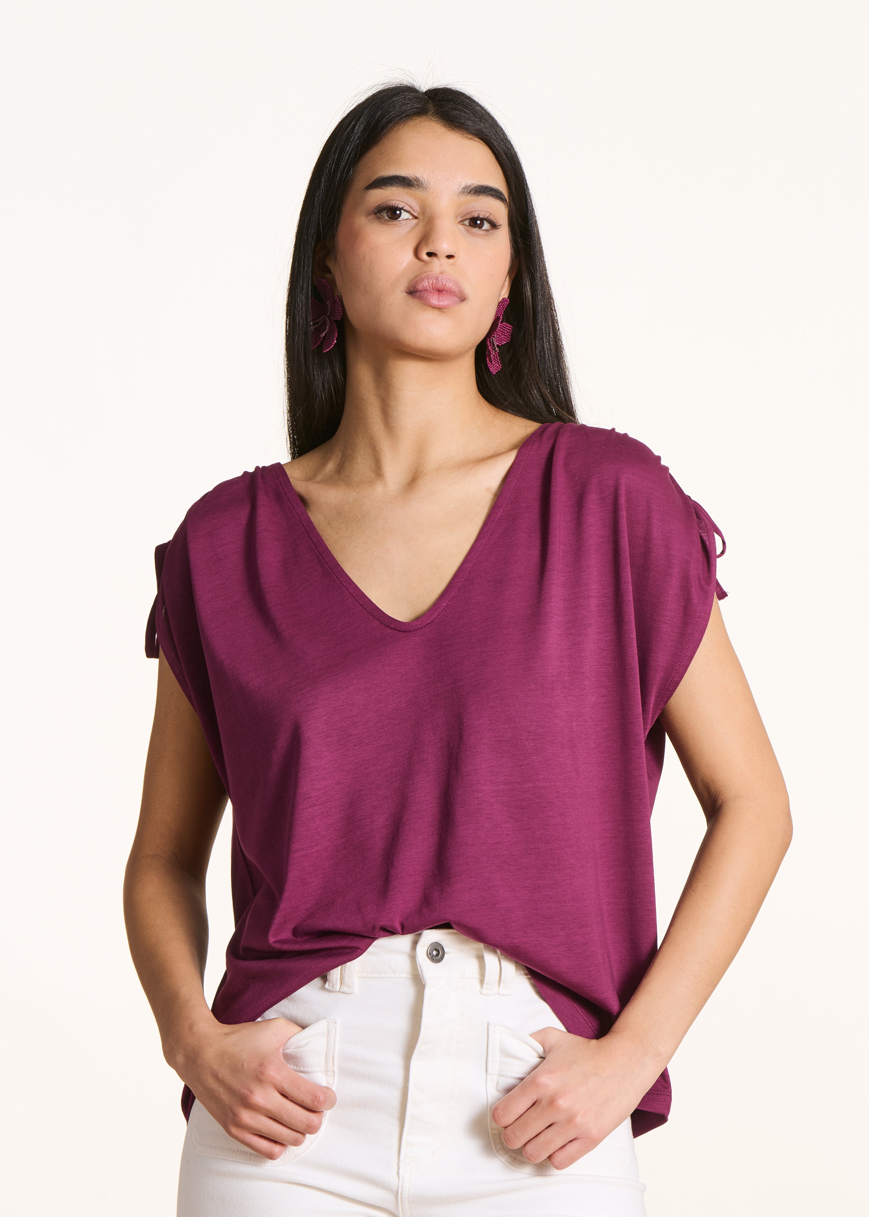 Lila weites T-Shirt mit V-Ausschnitt