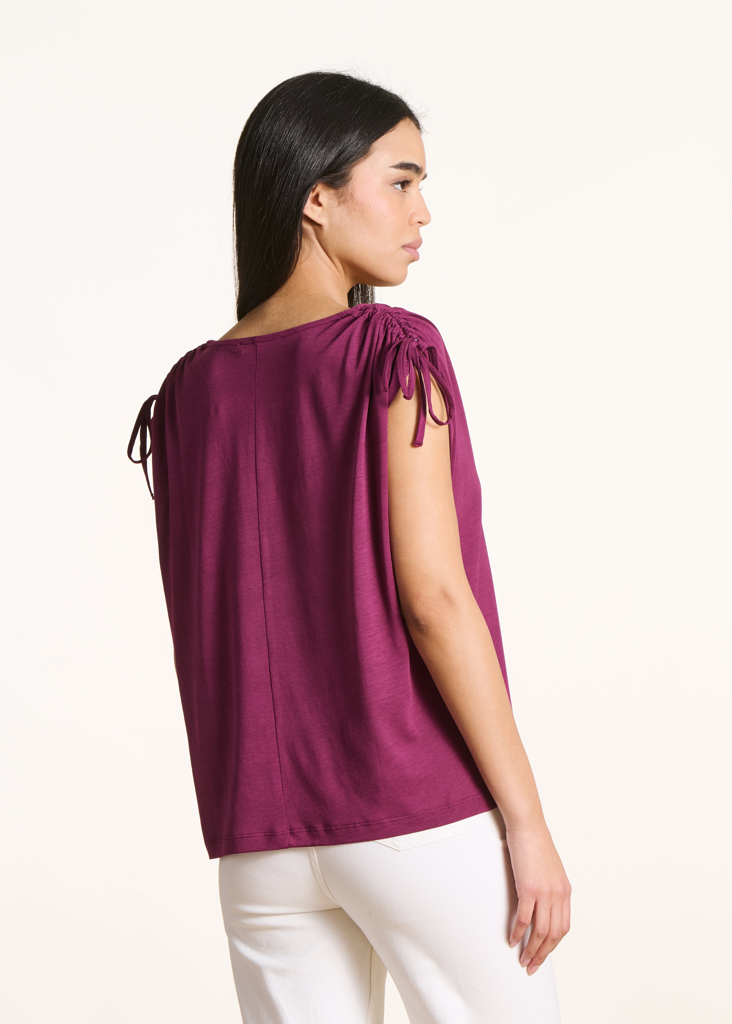 Lila weites T-Shirt mit V-Ausschnitt