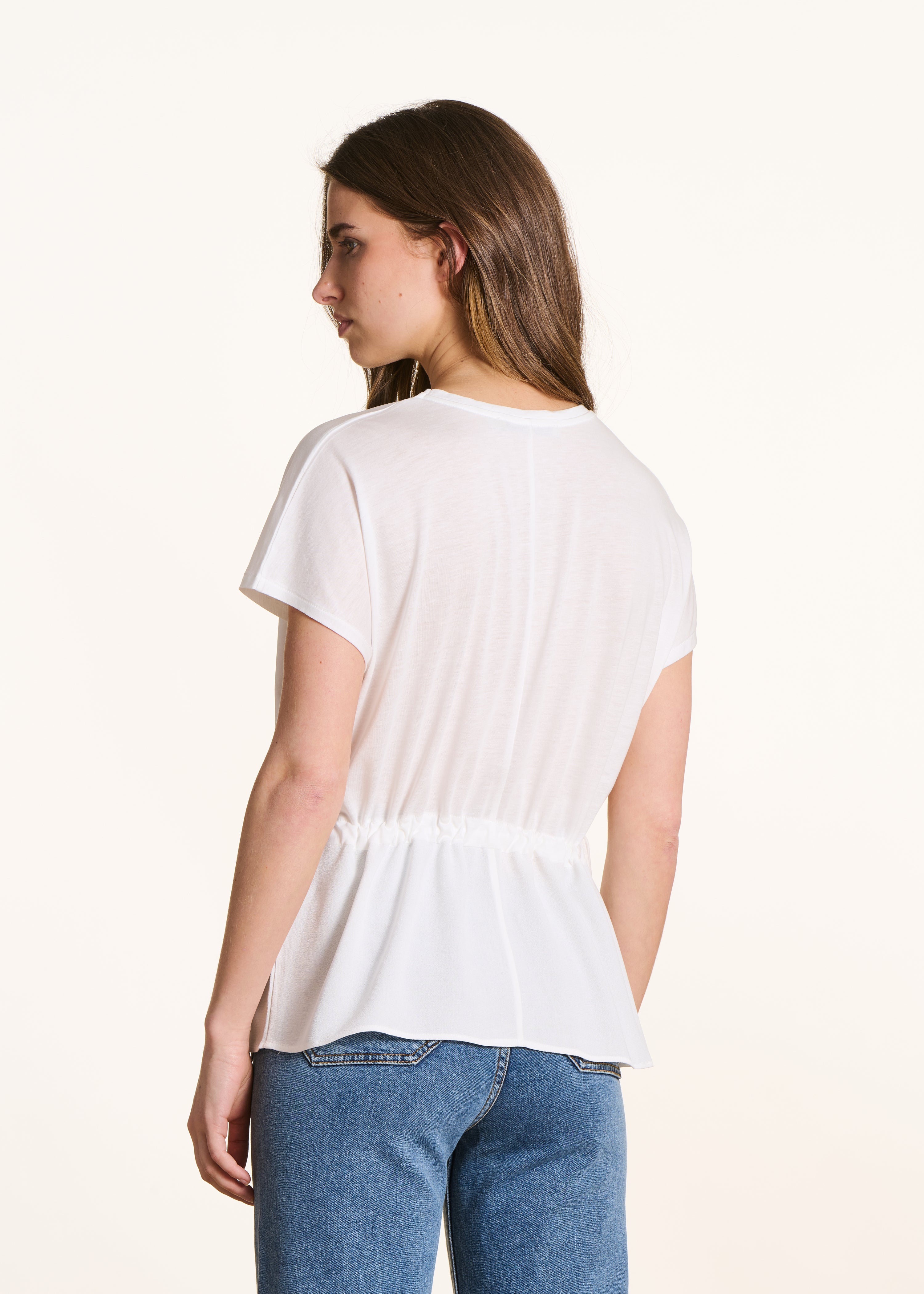 Weites T-Shirt aus zwei Materialien in Ecru