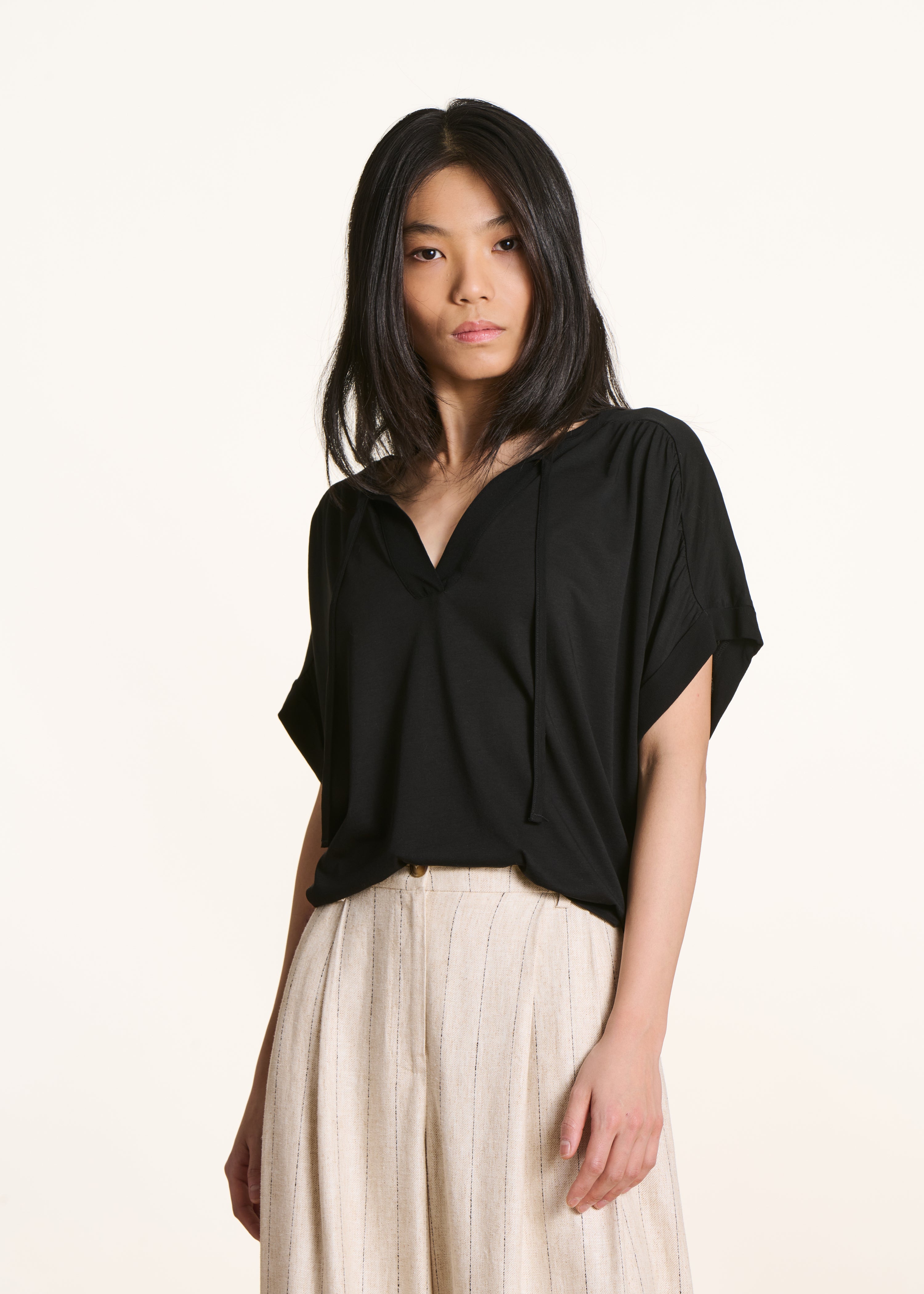 T-shirt noir ample manches courtes