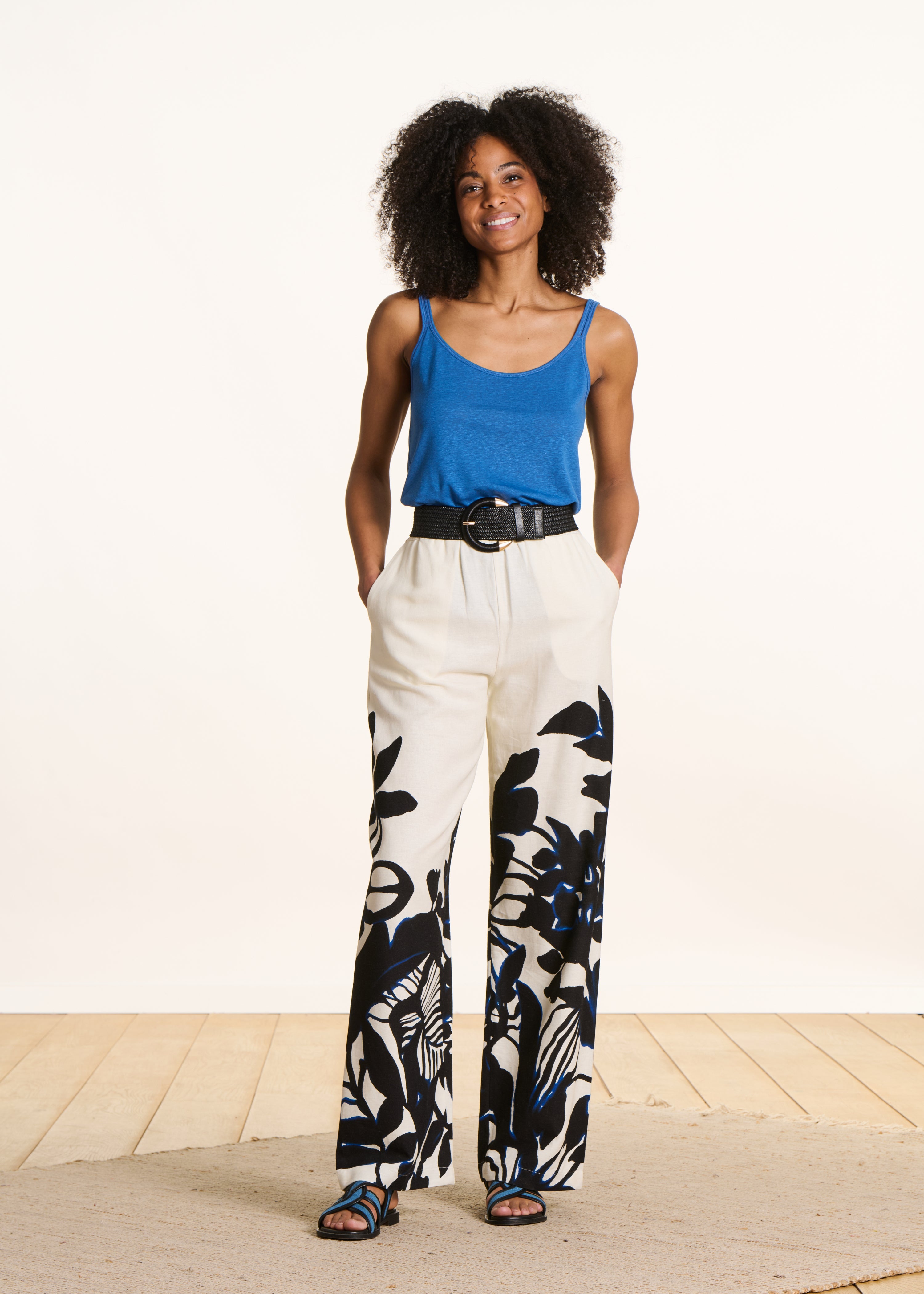 Blue lyocell linen jersey tank top with straps