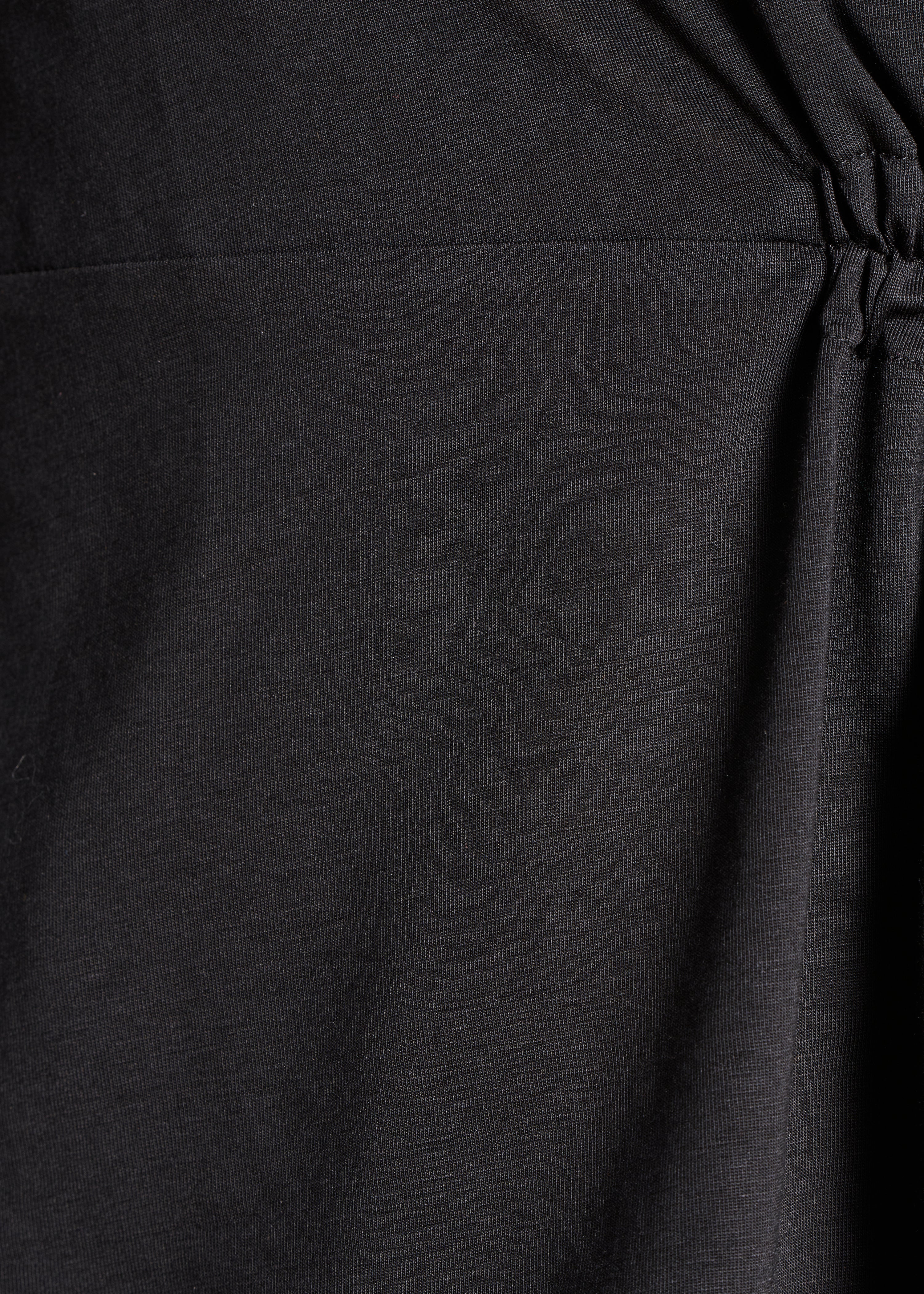 T-shirt fluida nero in lyocell e cotone