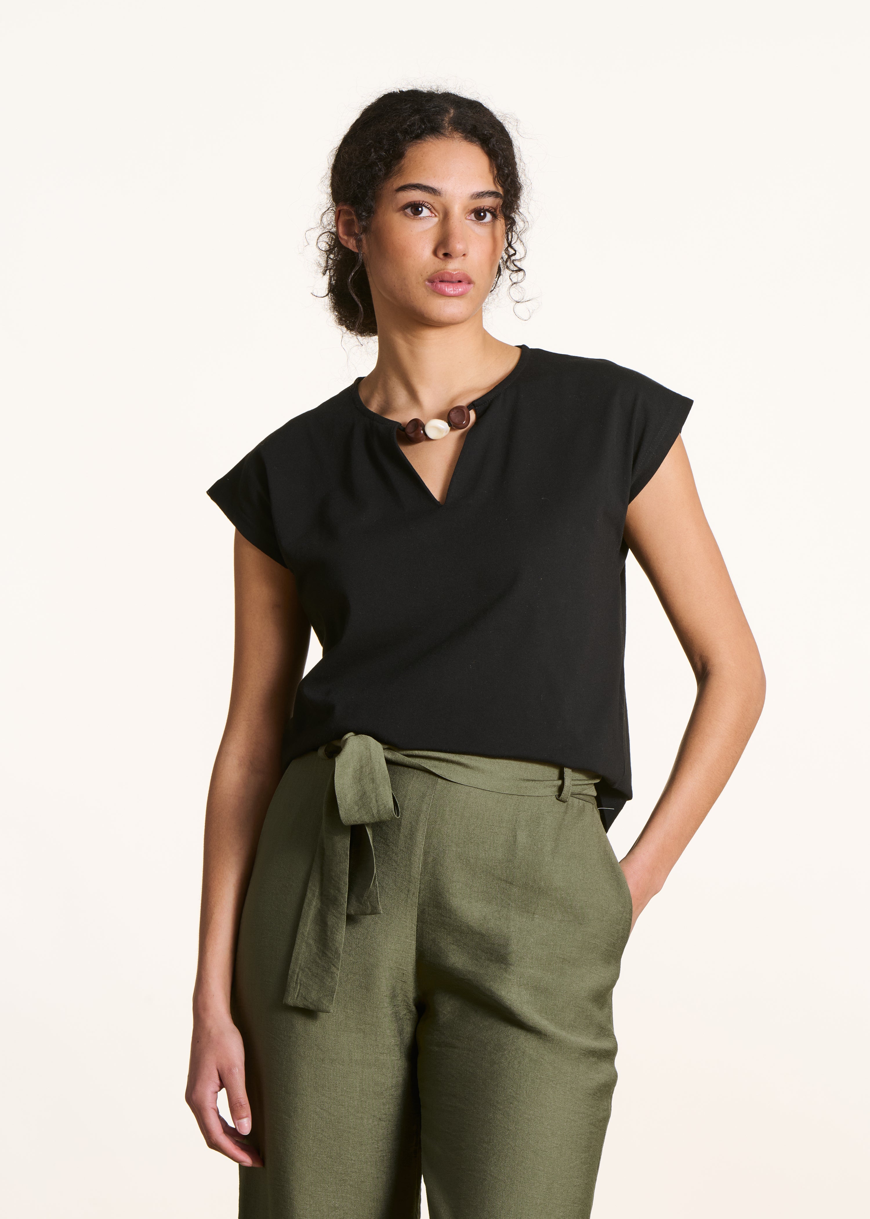 Black short sleeve T-shirt in organic cotton