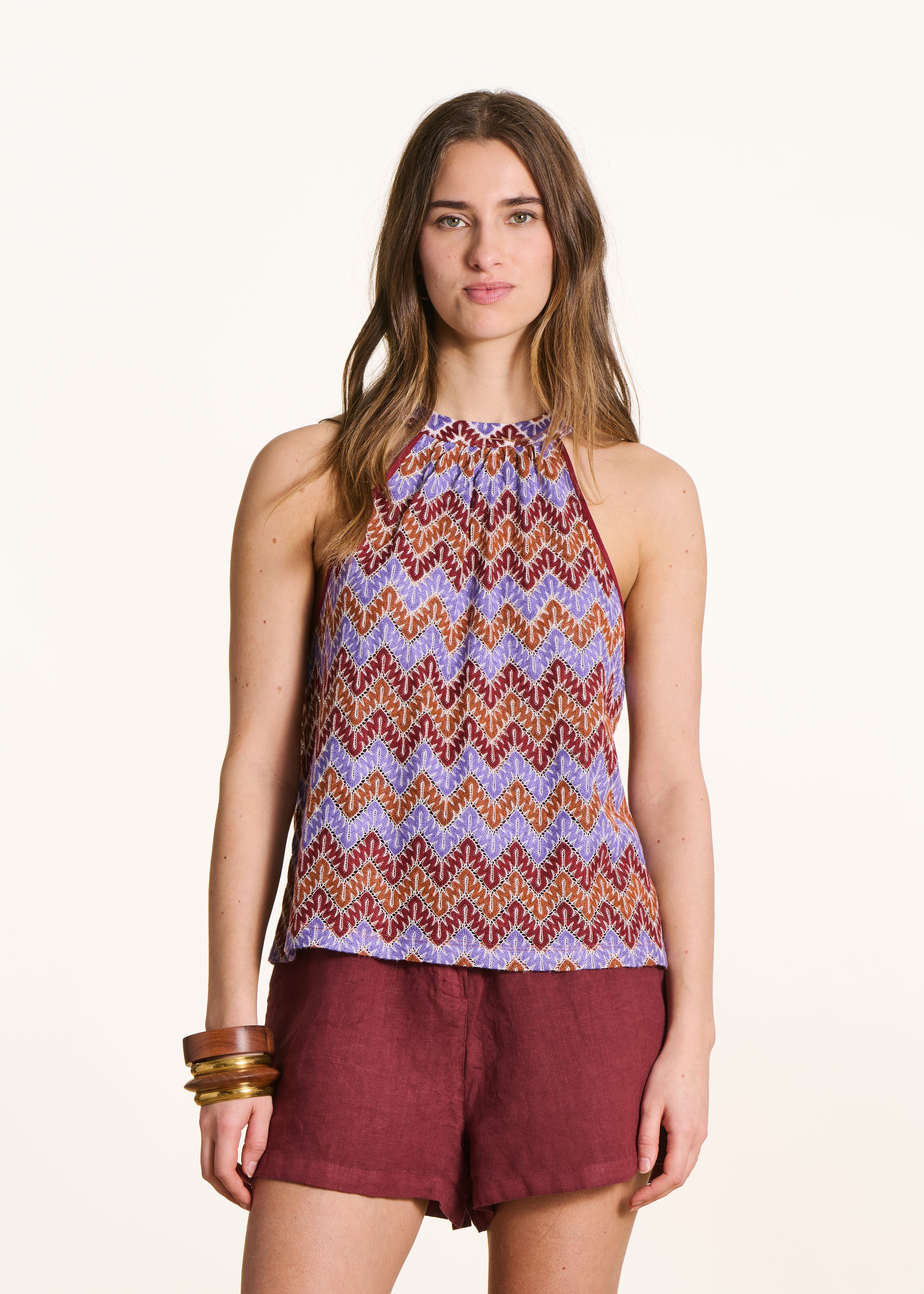 Top sin mangas ajustado de crochet en color malva