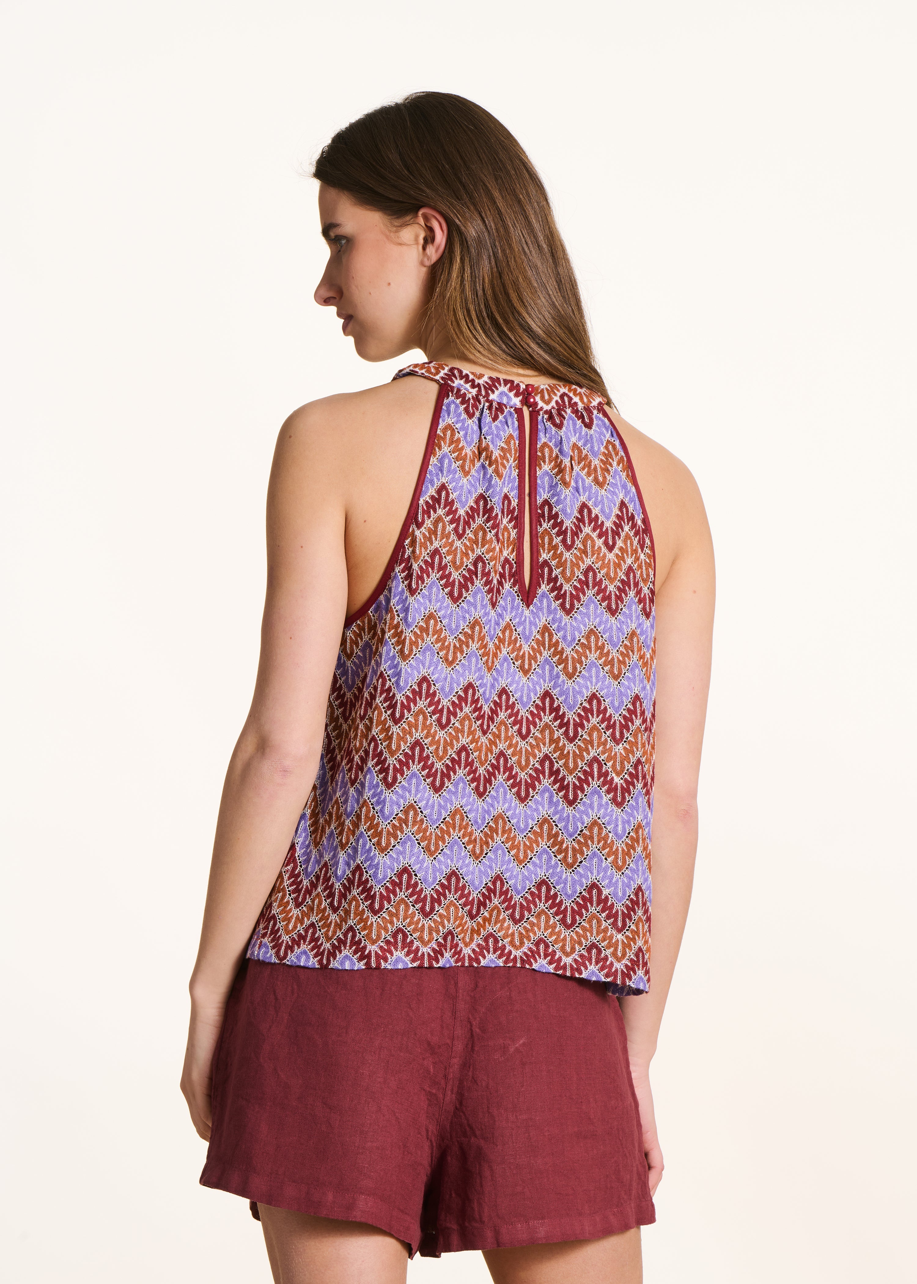 Top sin mangas ajustado de crochet en color malva