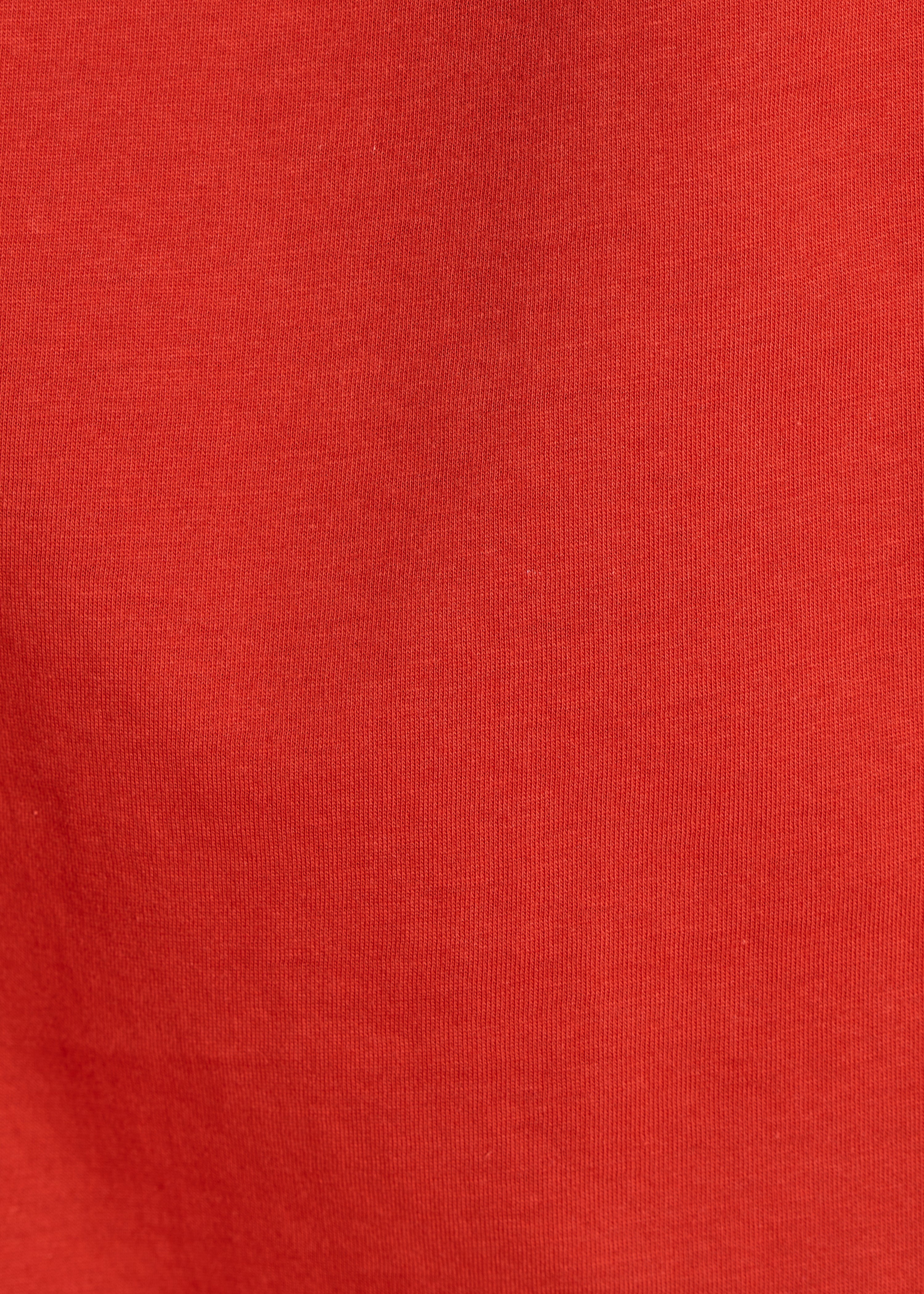 Red oversized short-sleeve T-shirt
