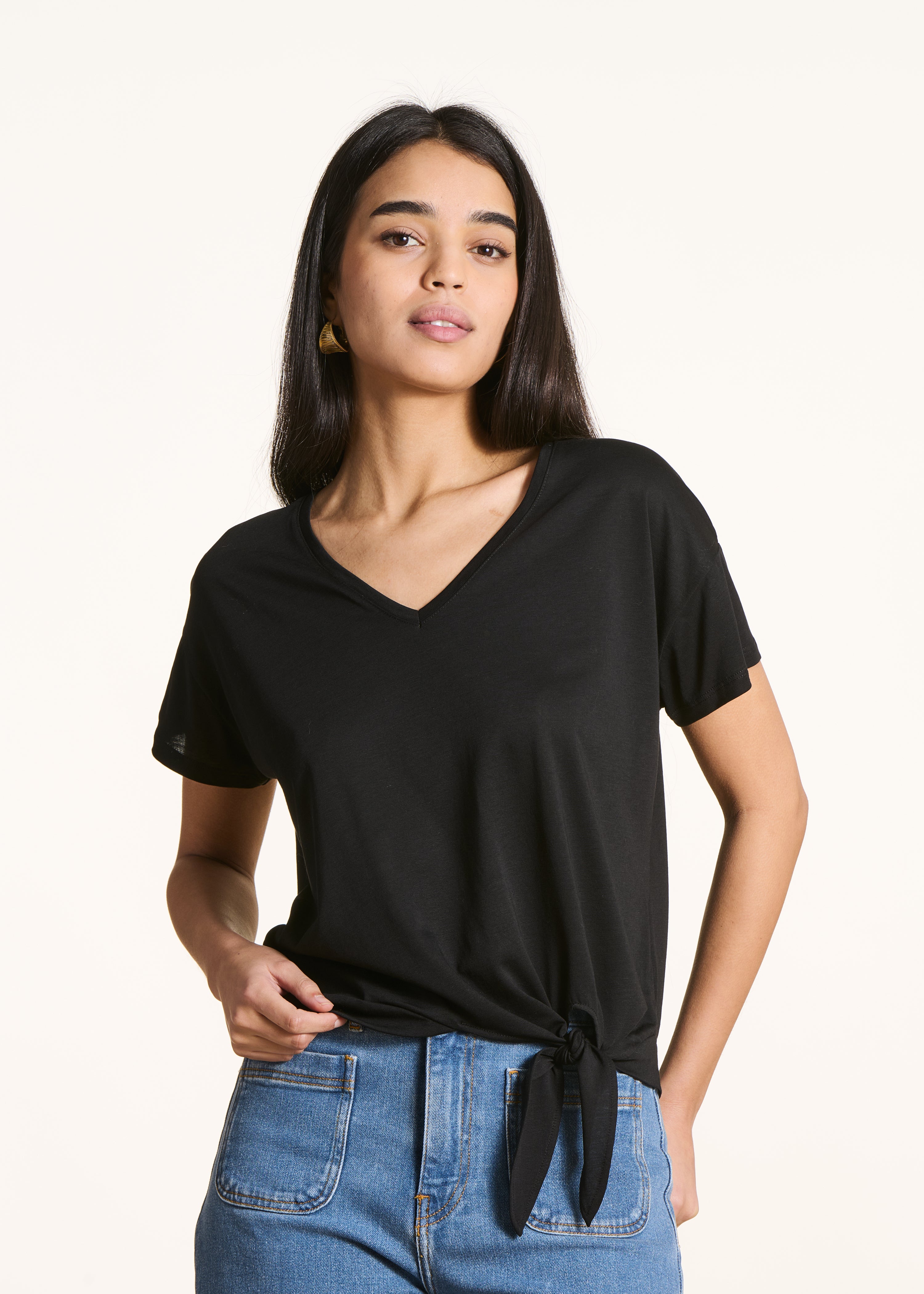 Zwart T-shirt in lyocell met korte mouwen